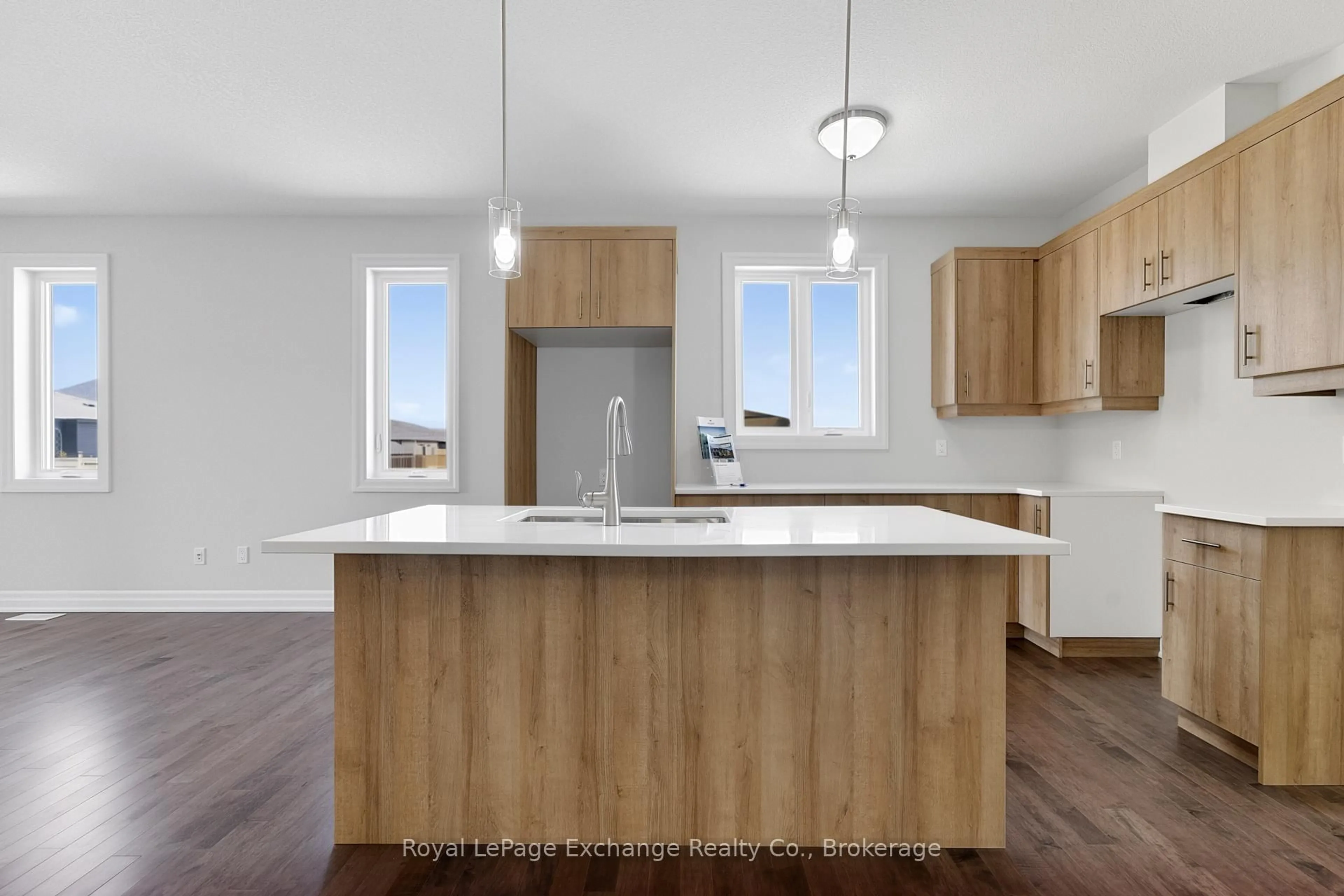 Open concept kitchen, unknown for 376 HAWTHORNE St, Saugeen Shores Ontario N0H 2C3