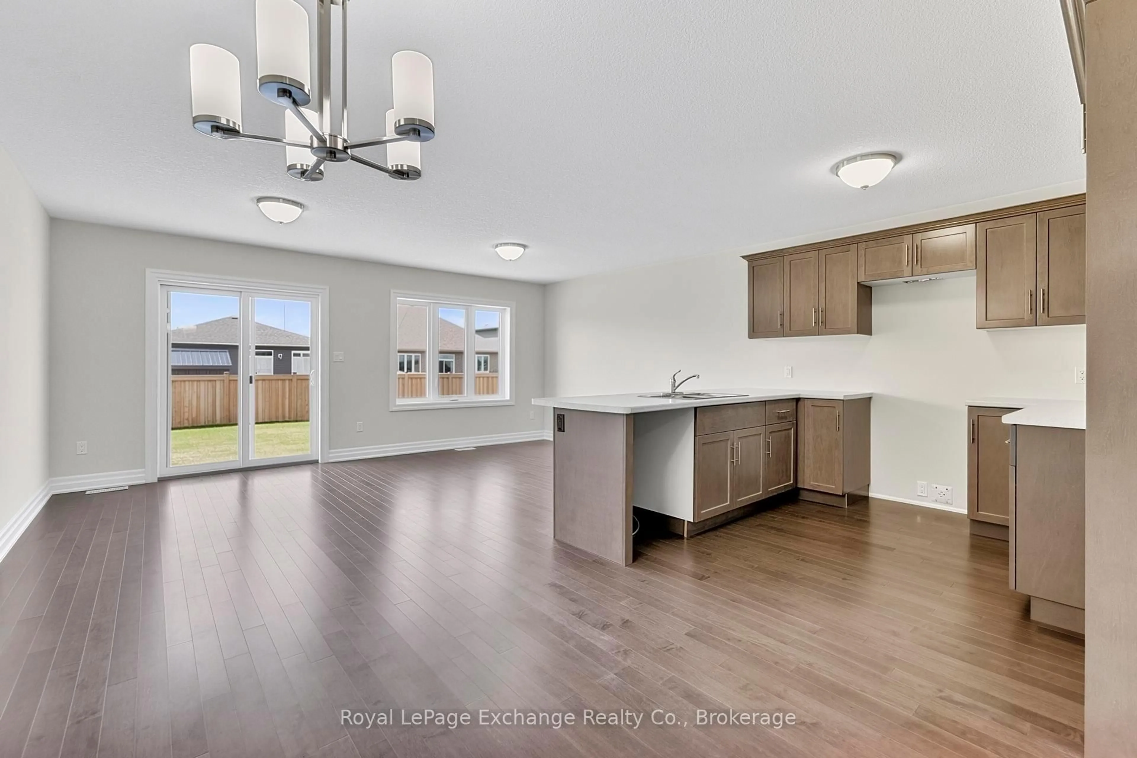 Open concept kitchen, unknown for 380 HAWTHORNE St, Saugeen Shores Ontario N0H 2C3