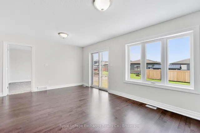 380 HAWTHORNE St, Saugeen Shores 3