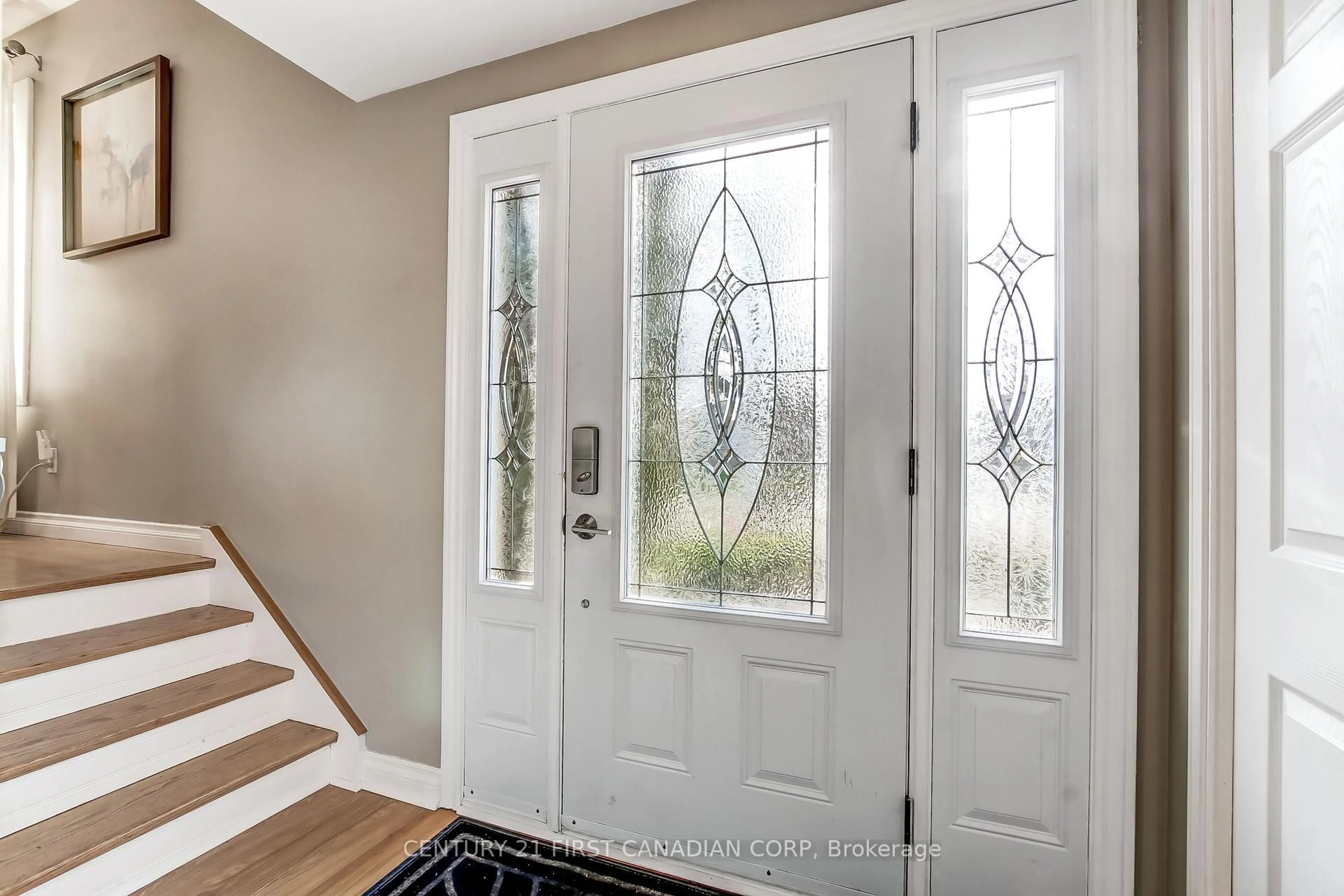 Indoor entryway for 351 Base Line Rd, London South Ontario N6J 1W5