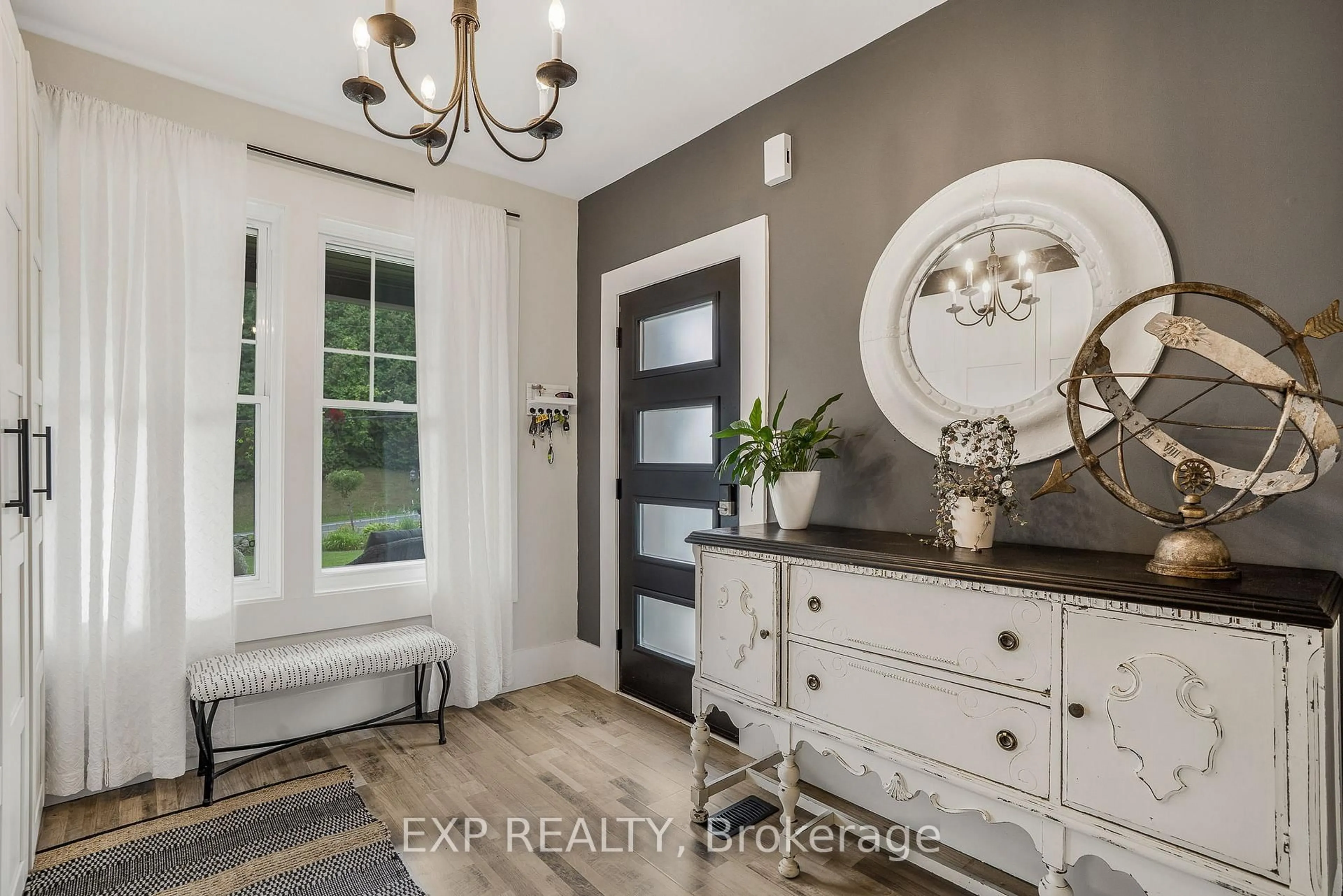 Indoor entryway for 5151 County 10 Rd, The Nation Ontario K0B 1G0