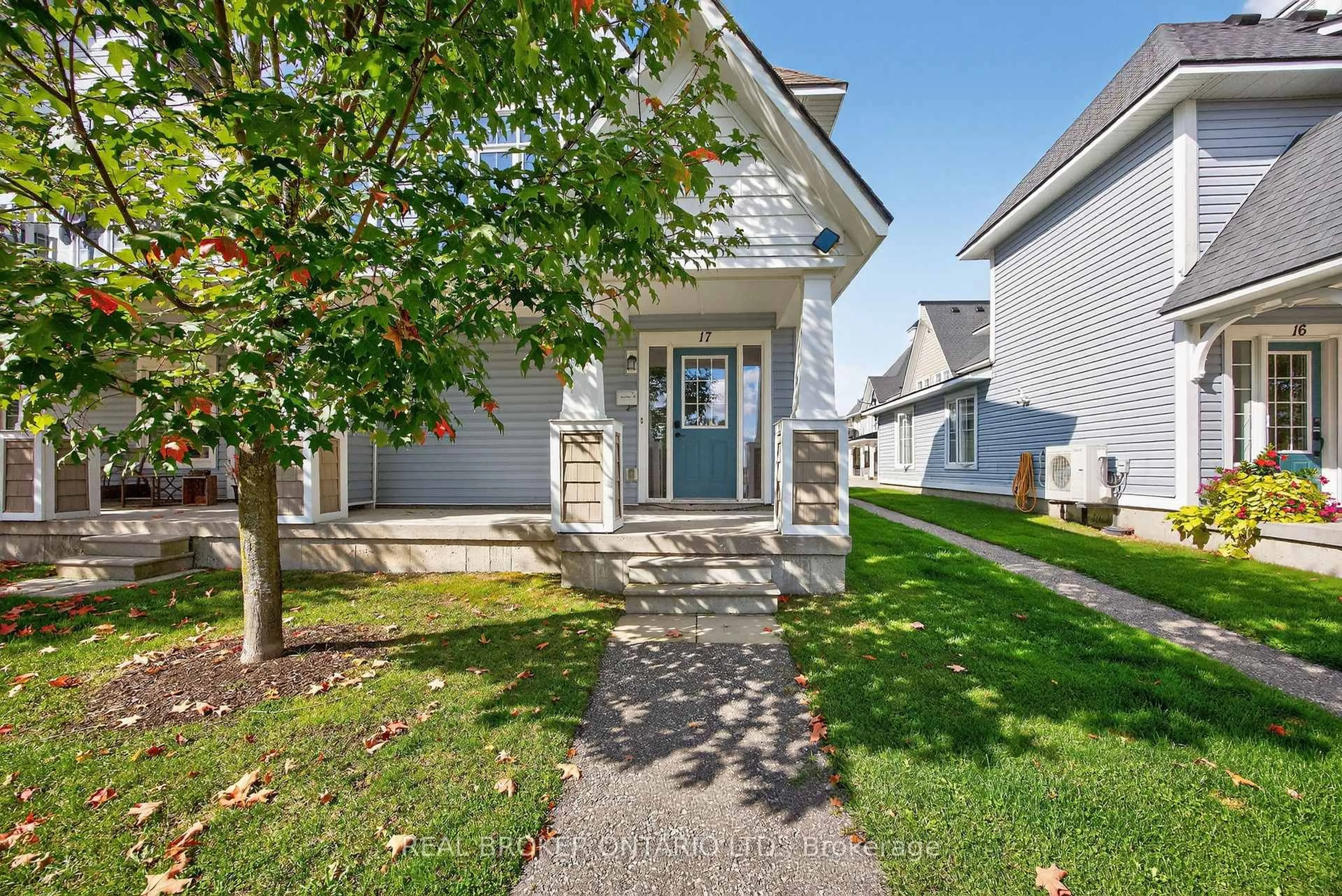 Home with vinyl exterior material, street for 17 Mulligan Lane, Georgian Bay Ontario L0K 1S0