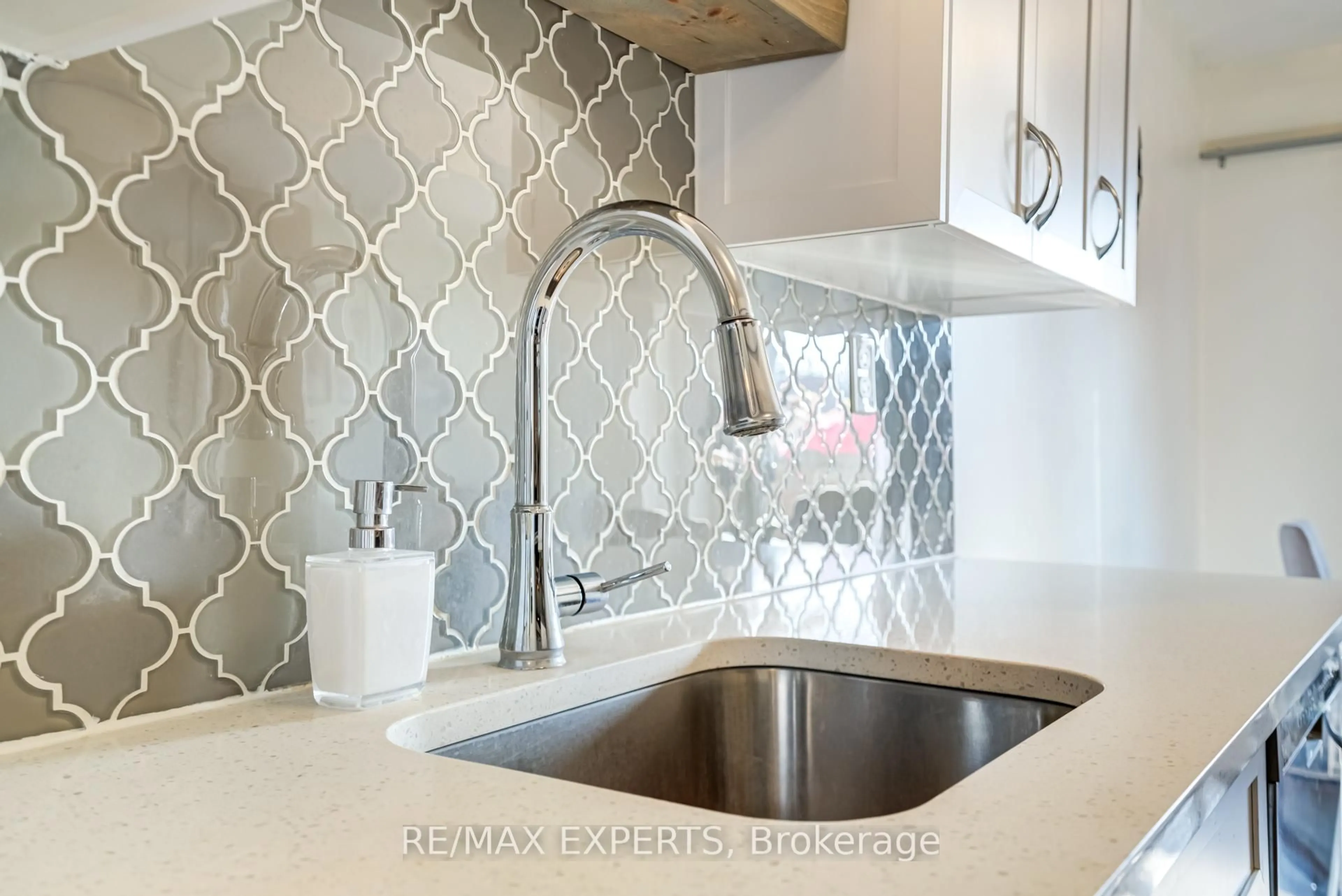 Contemporary kitchen, ceramic/tile floor for 766 Walter St #J, Cambridge Ontario N3H 4P3