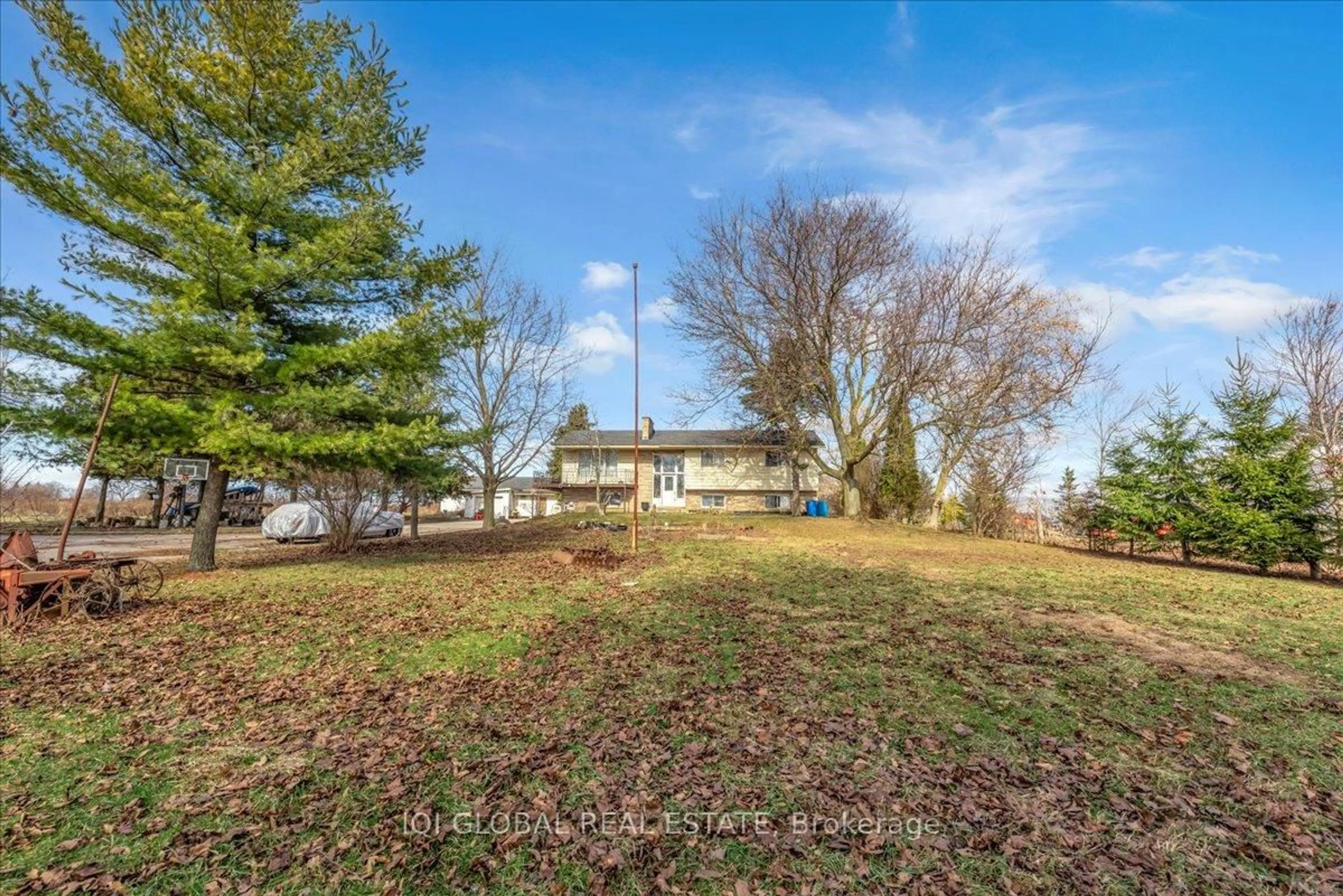 A pic from outside/outdoor area/front of a property/back of a property/a pic from drone, unknown for 6834 Wellington Rd 124, Guelph/Eramosa Ontario N1H 6H7