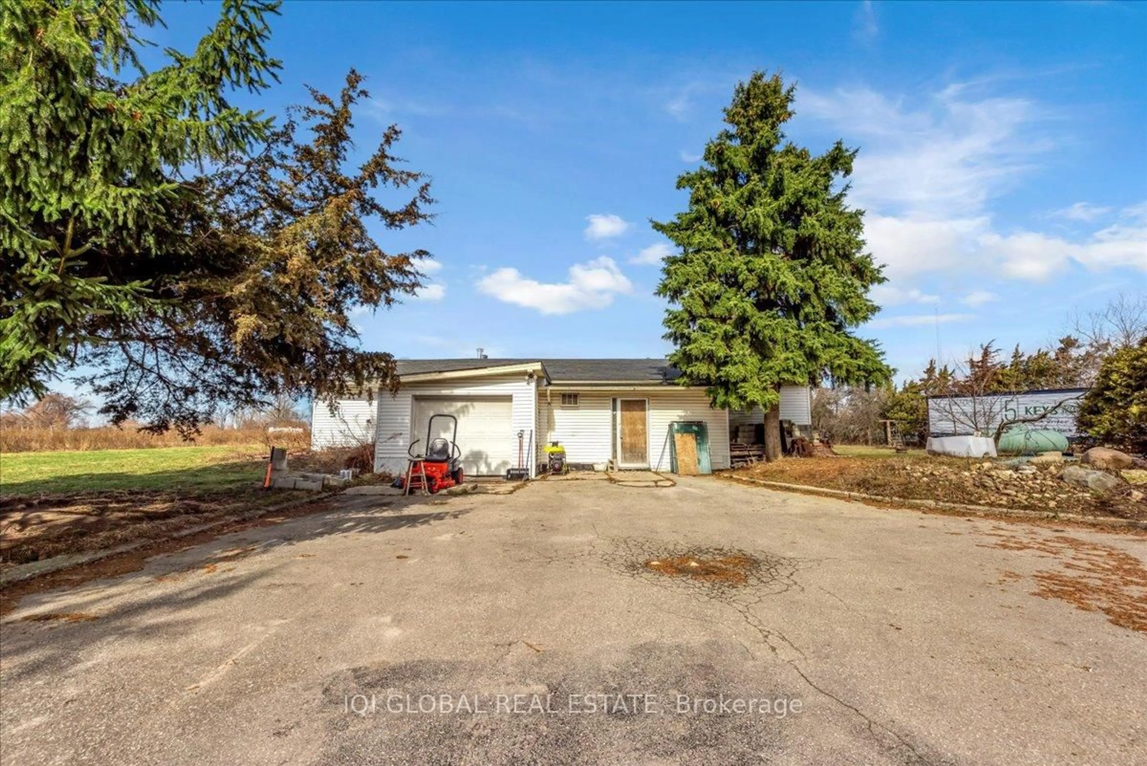 A pic from outside/outdoor area/front of a property/back of a property/a pic from drone, street for 6834 Wellington Rd 124, Guelph/Eramosa Ontario N1H 6H7
