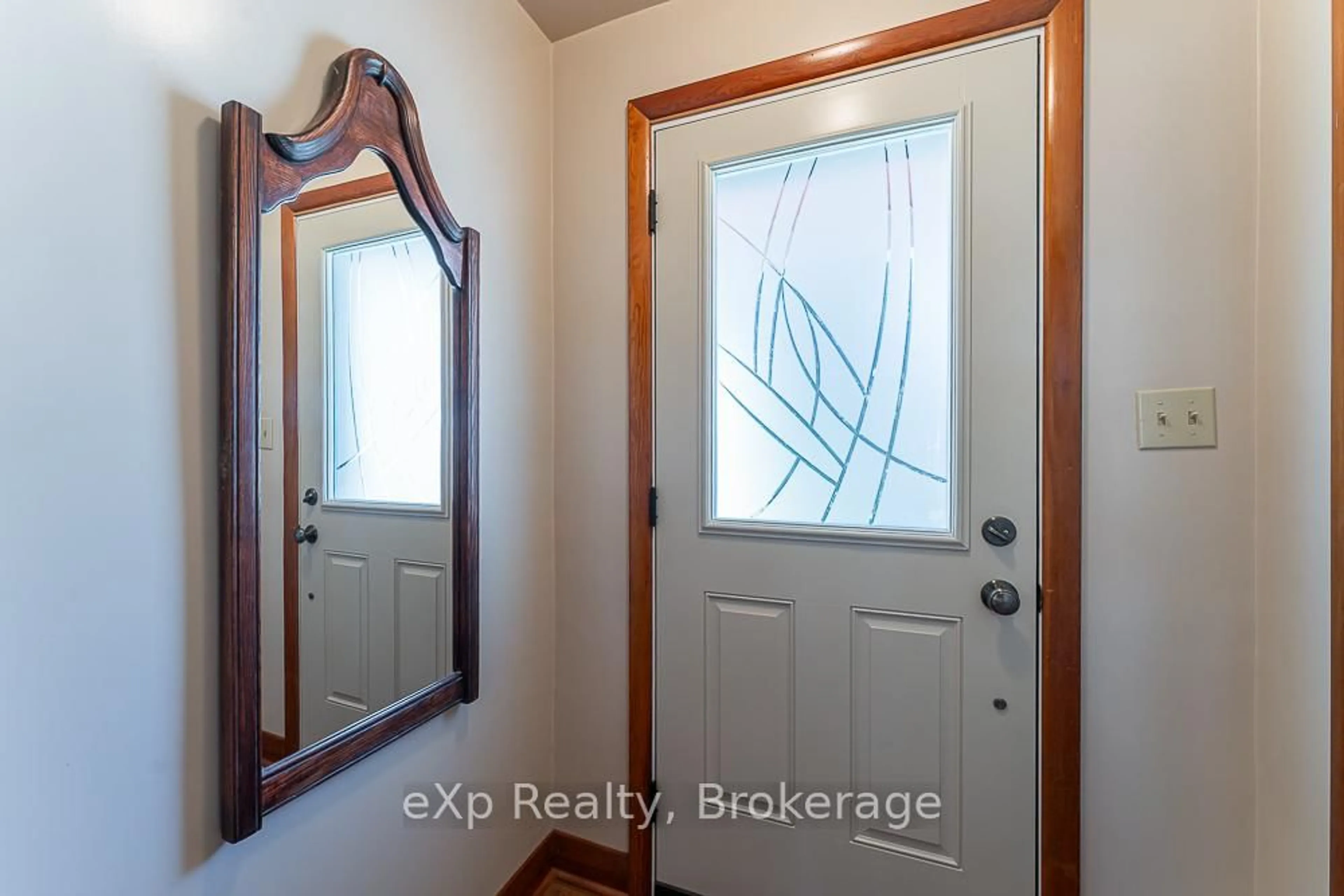 Indoor entryway for 673 Gould St, South Bruce Peninsula Ontario N0H 2T0