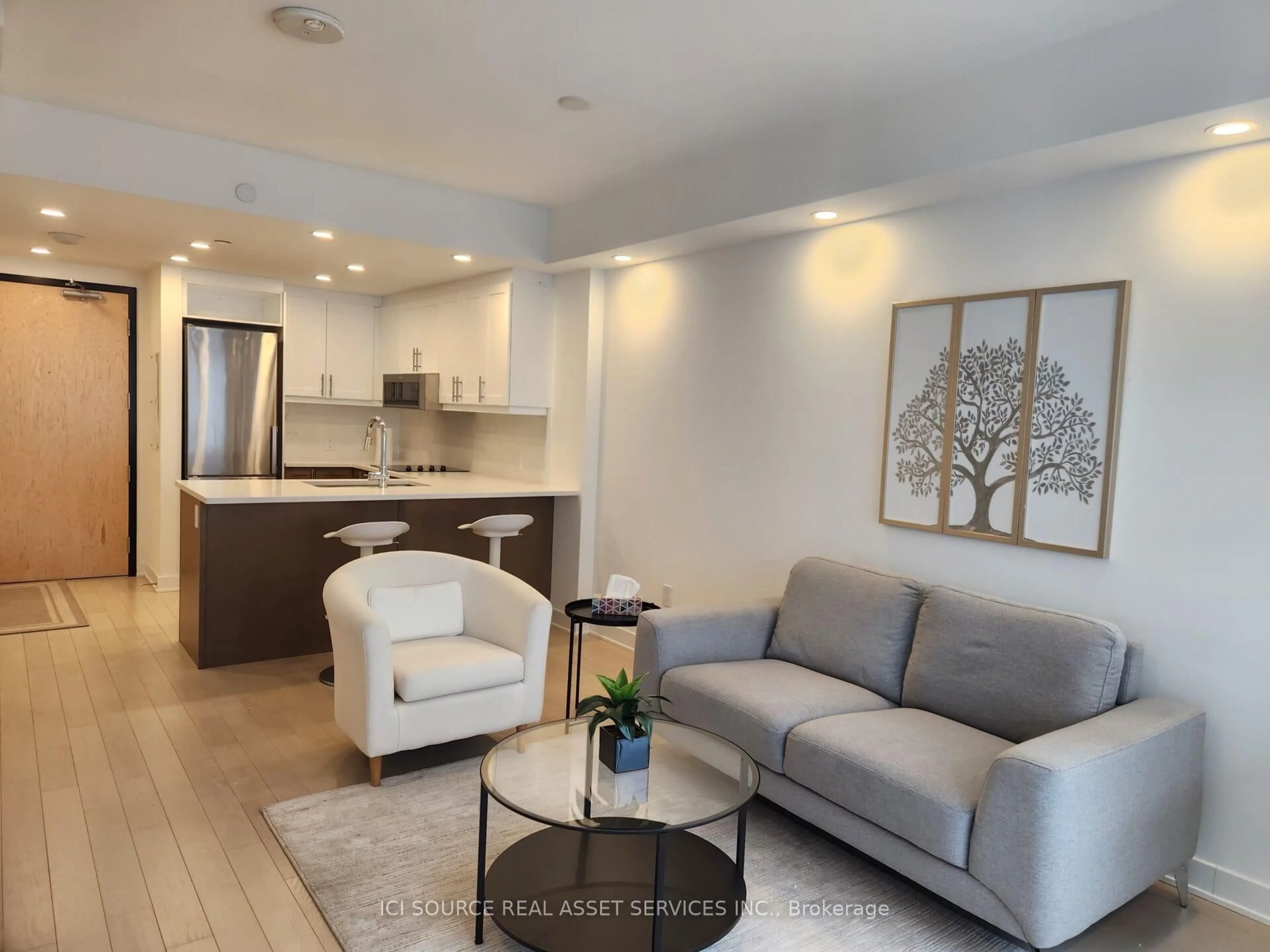 Living room with furniture, unknown for 340 Queen St #1009, Ottawa Ontario K1R 0G1