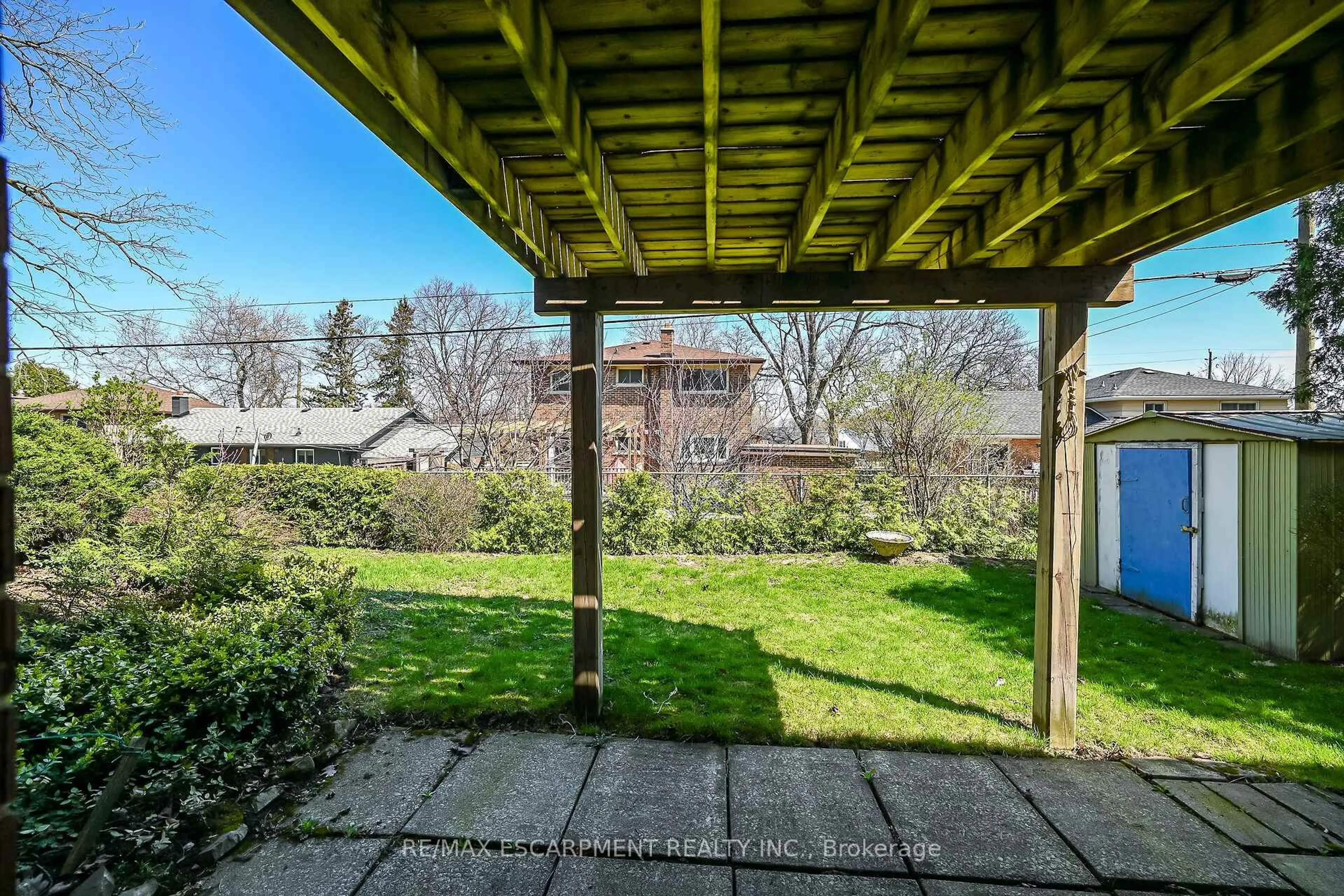 Patio, unknown for 42 Holbrook Rd, Hamilton Ontario L9C 2H2