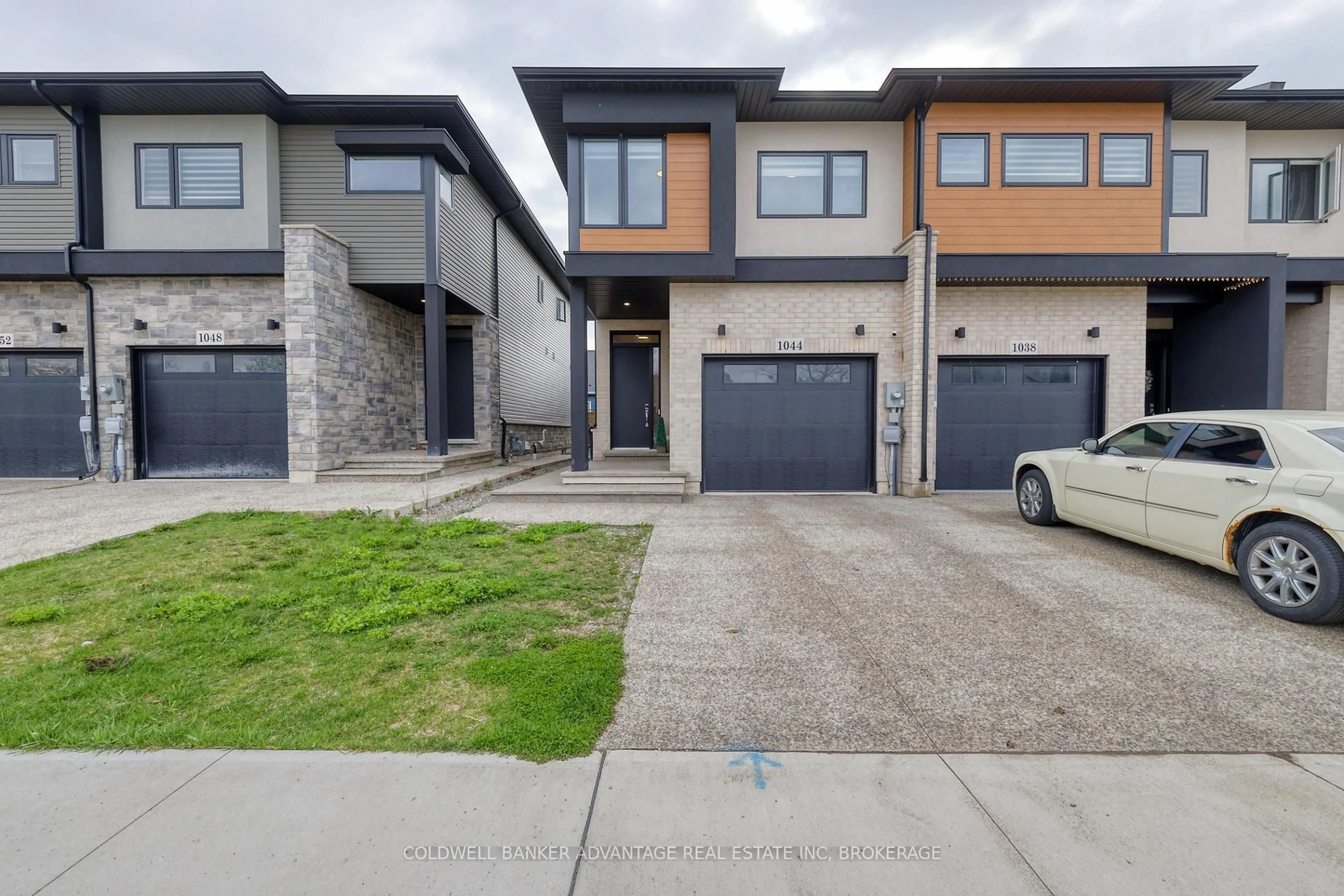 Unknown for 1044 Hansler Rd, Welland Ontario L3C 7M5