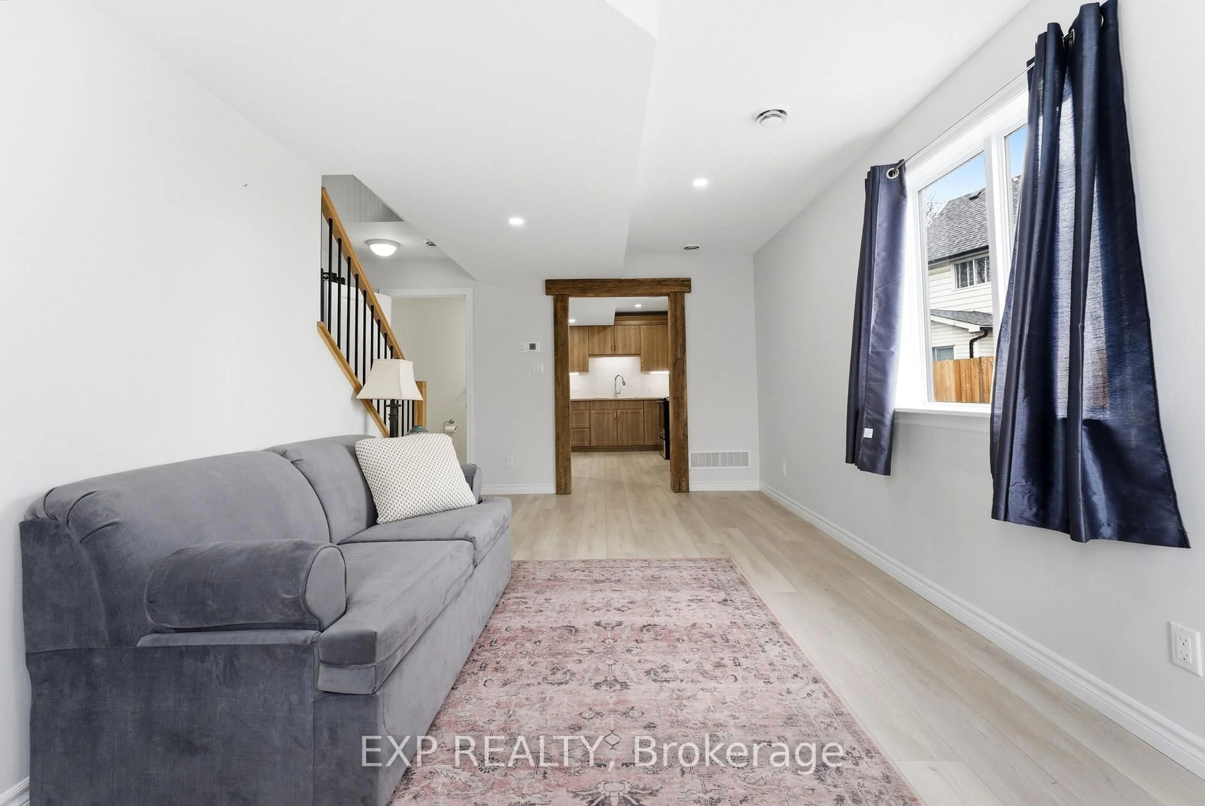 Indoor entryway for 68 Moira St, Belleville Ontario K8P 2S2