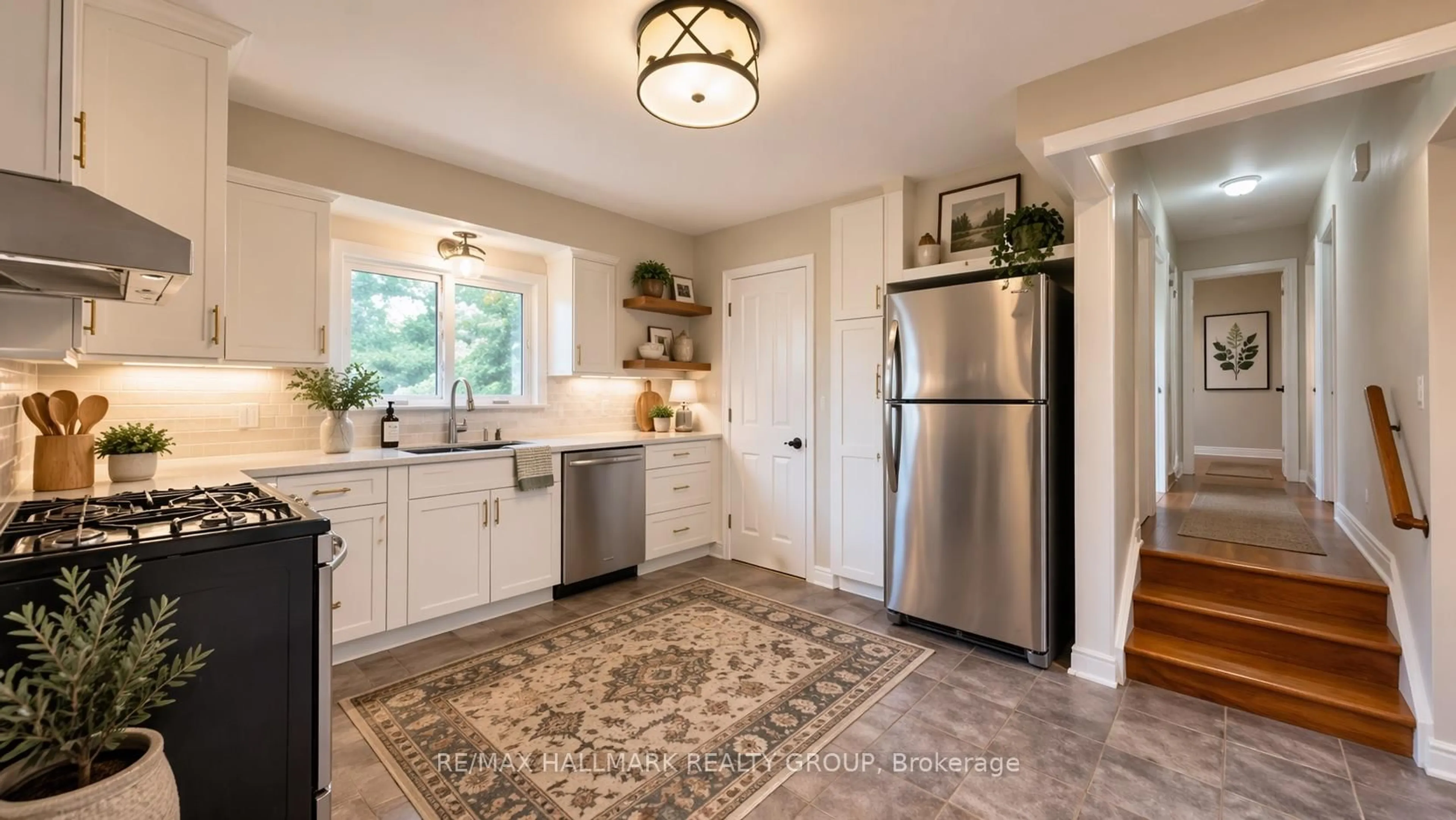 Open concept kitchen, ceramic/tile floor for 500 King St, Brockville Ontario K6V 3T2