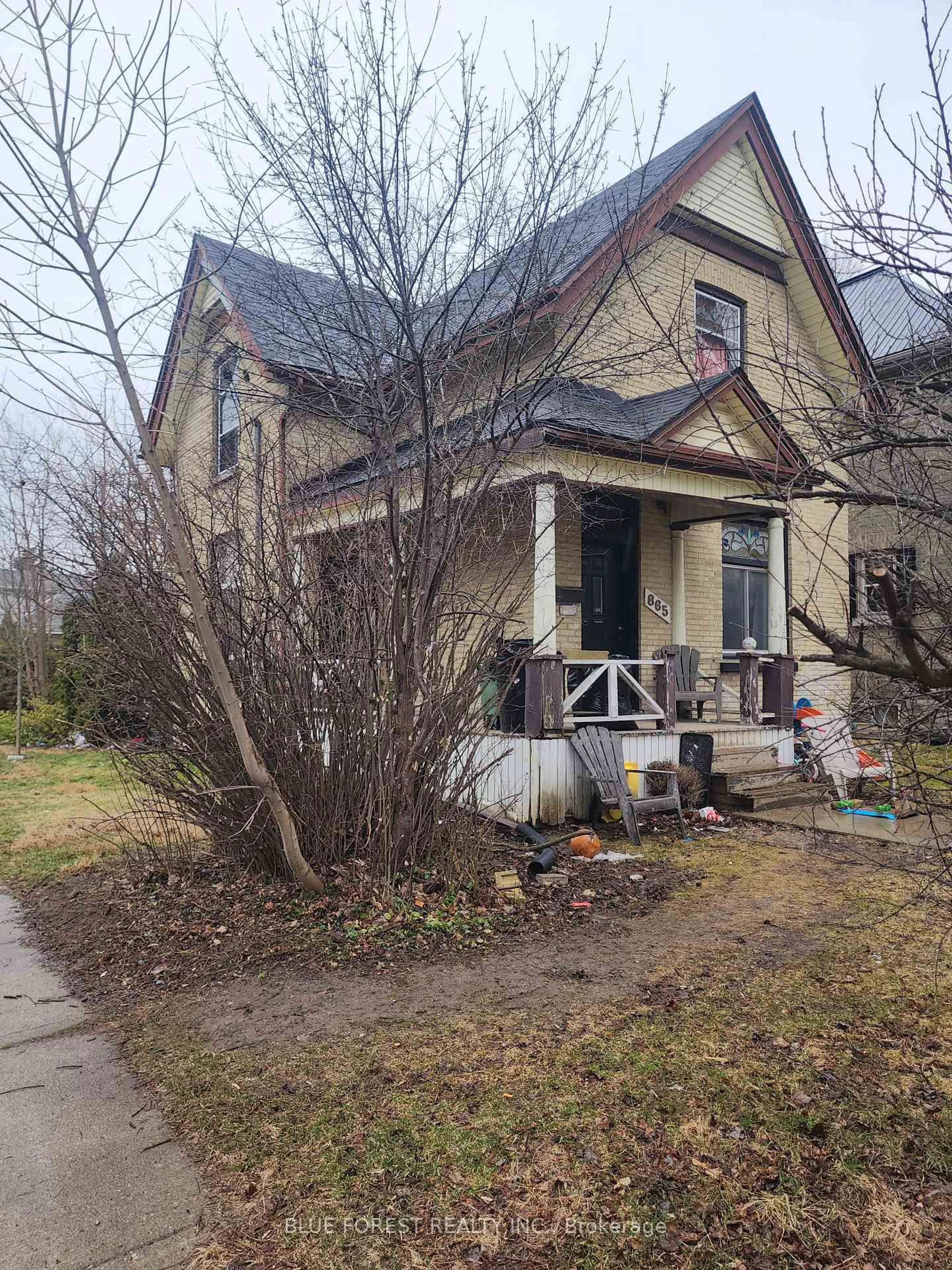 Unknown for 865 William St, London East Ontario N5Y 2S5
