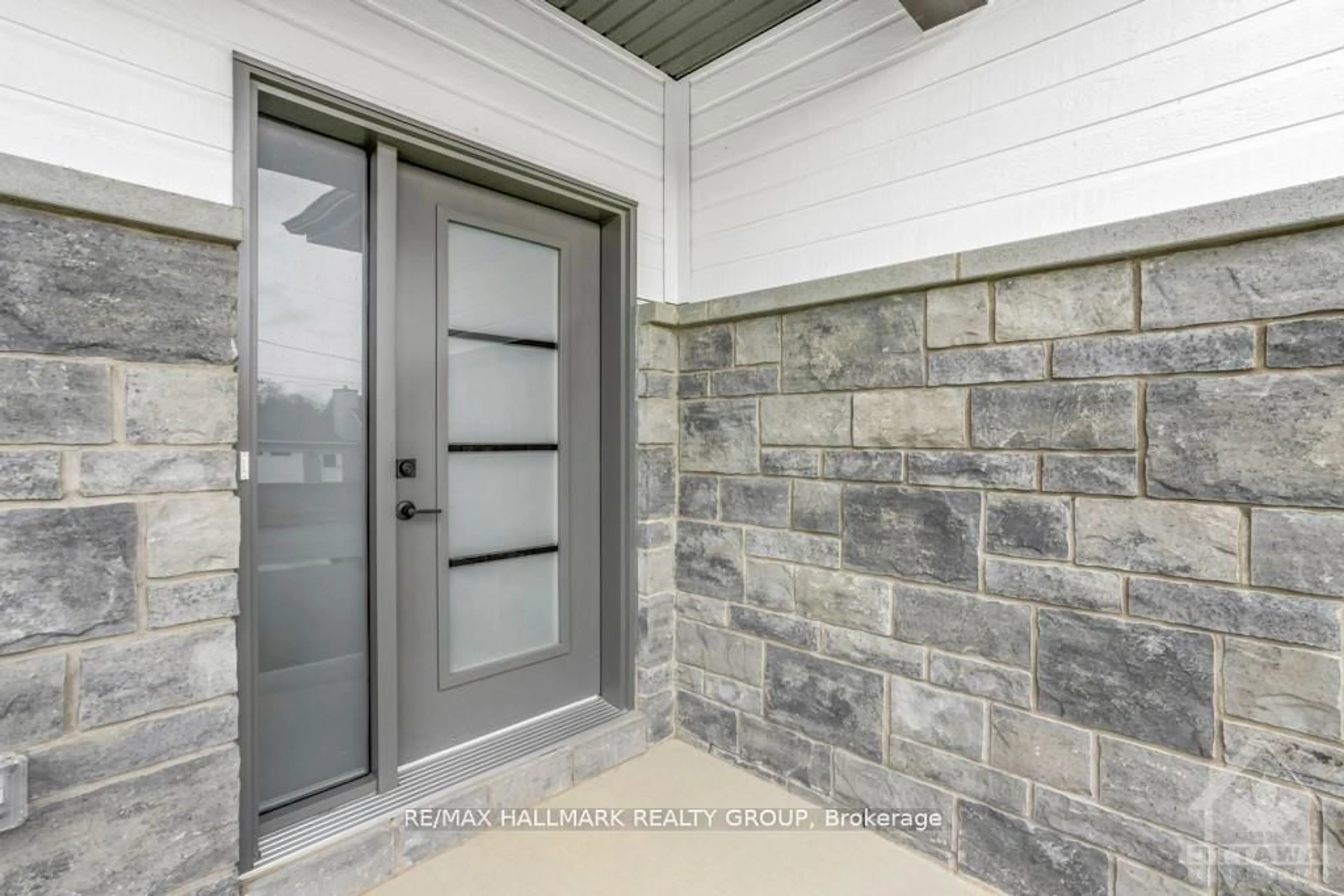 Indoor entryway for 313 ZAKARI St, Casselman Ontario K0A 1M0