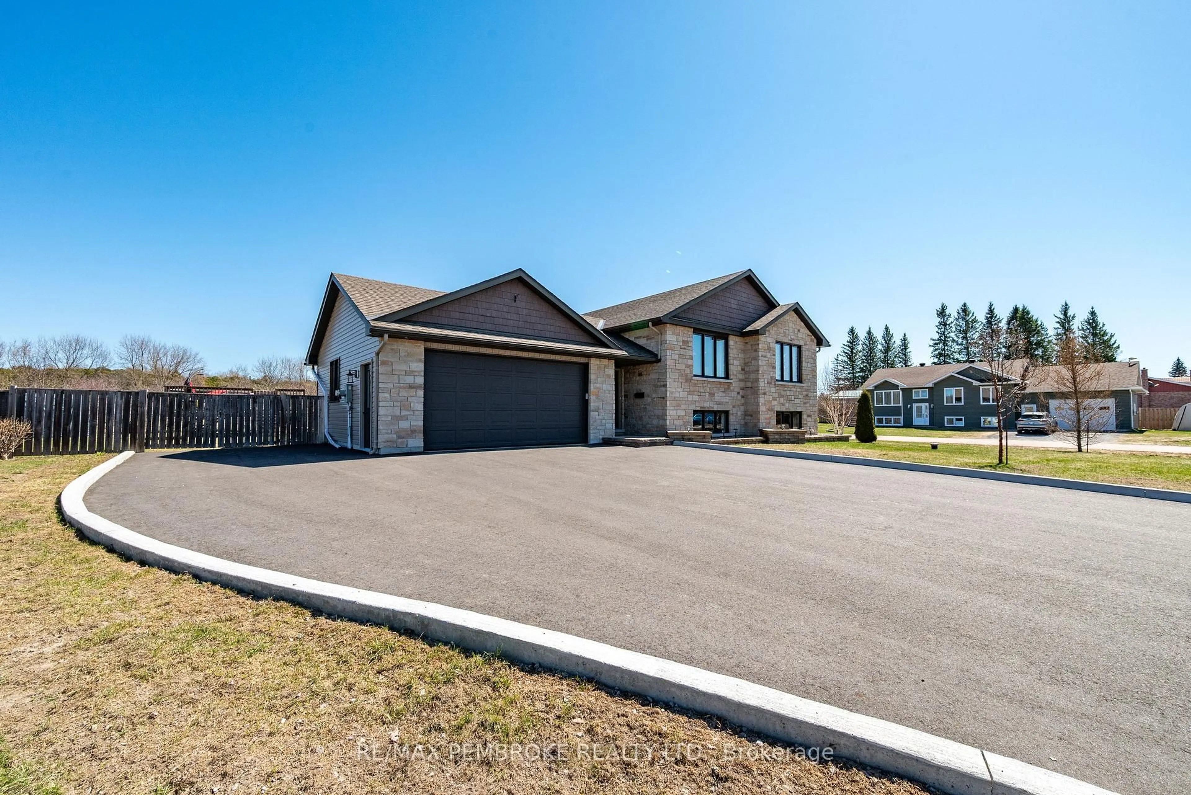 A pic from outside/outdoor area/front of a property/back of a property/a pic from drone, street for 34 Rapid Rd, Westmeath Ontario K0J 2L0