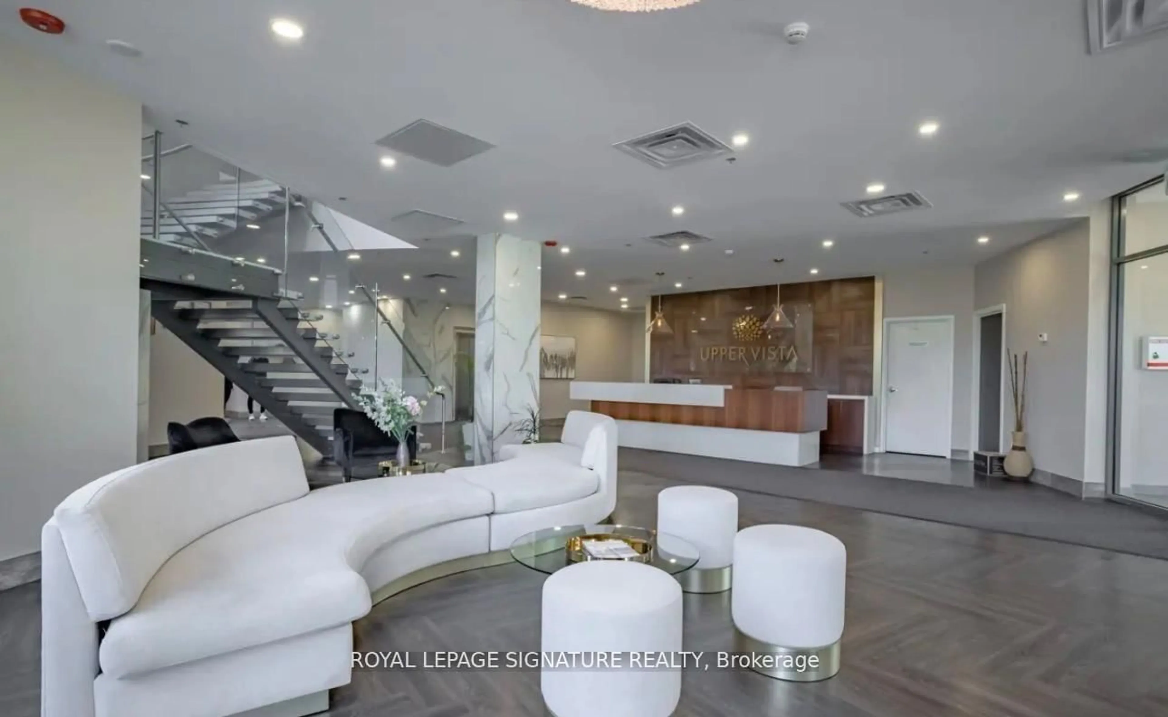 Lobby for 7711 Green Vista Gate #801, Niagara Falls Ontario L2G 0Y9