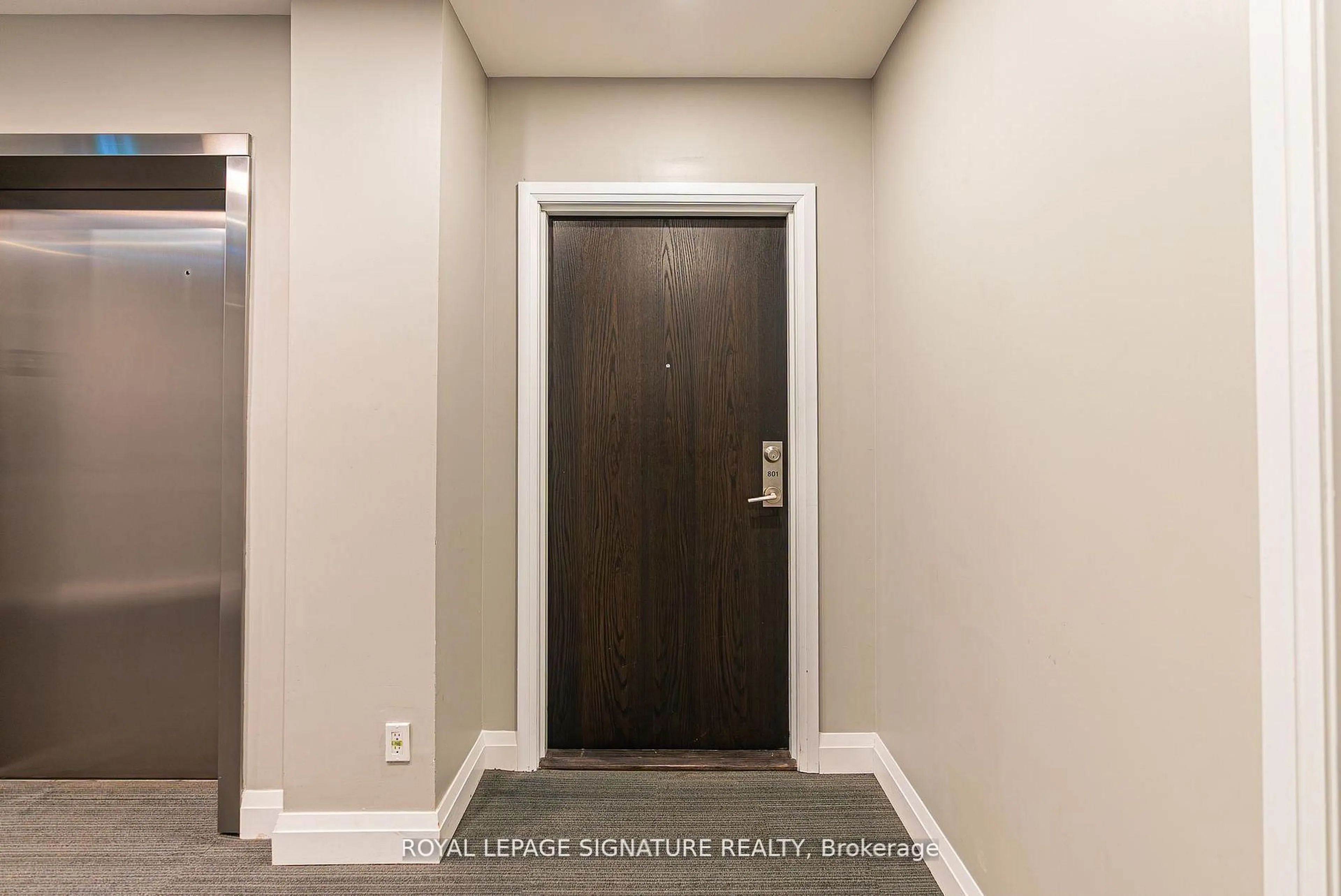 Indoor entryway for 7711 Green Vista Gate #801, Niagara Falls Ontario L2G 0Y9