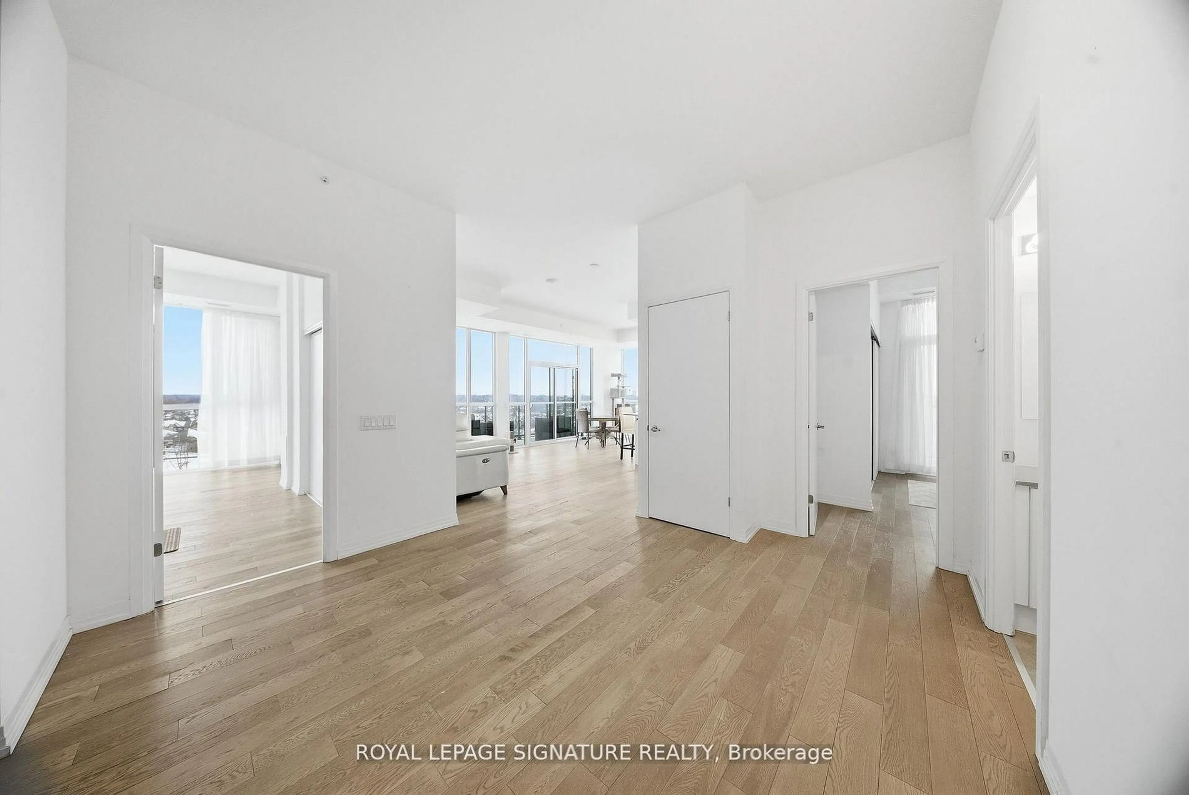 A pic of a room for 7711 Green Vista Gate #801, Niagara Falls Ontario L2G 0Y9