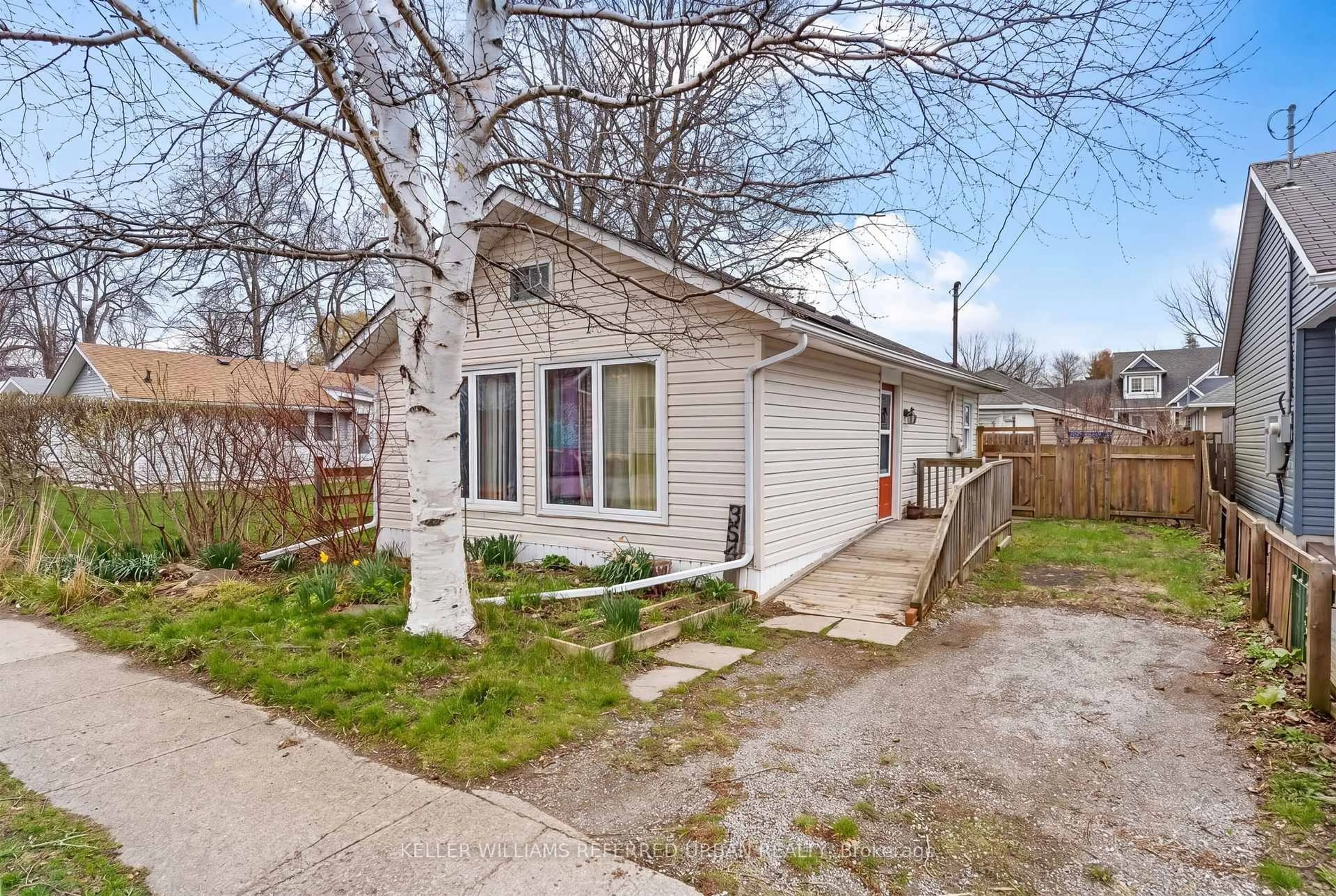 Unknown for 354 Elmwood Ave, Fort Erie Ontario L0S 1B0