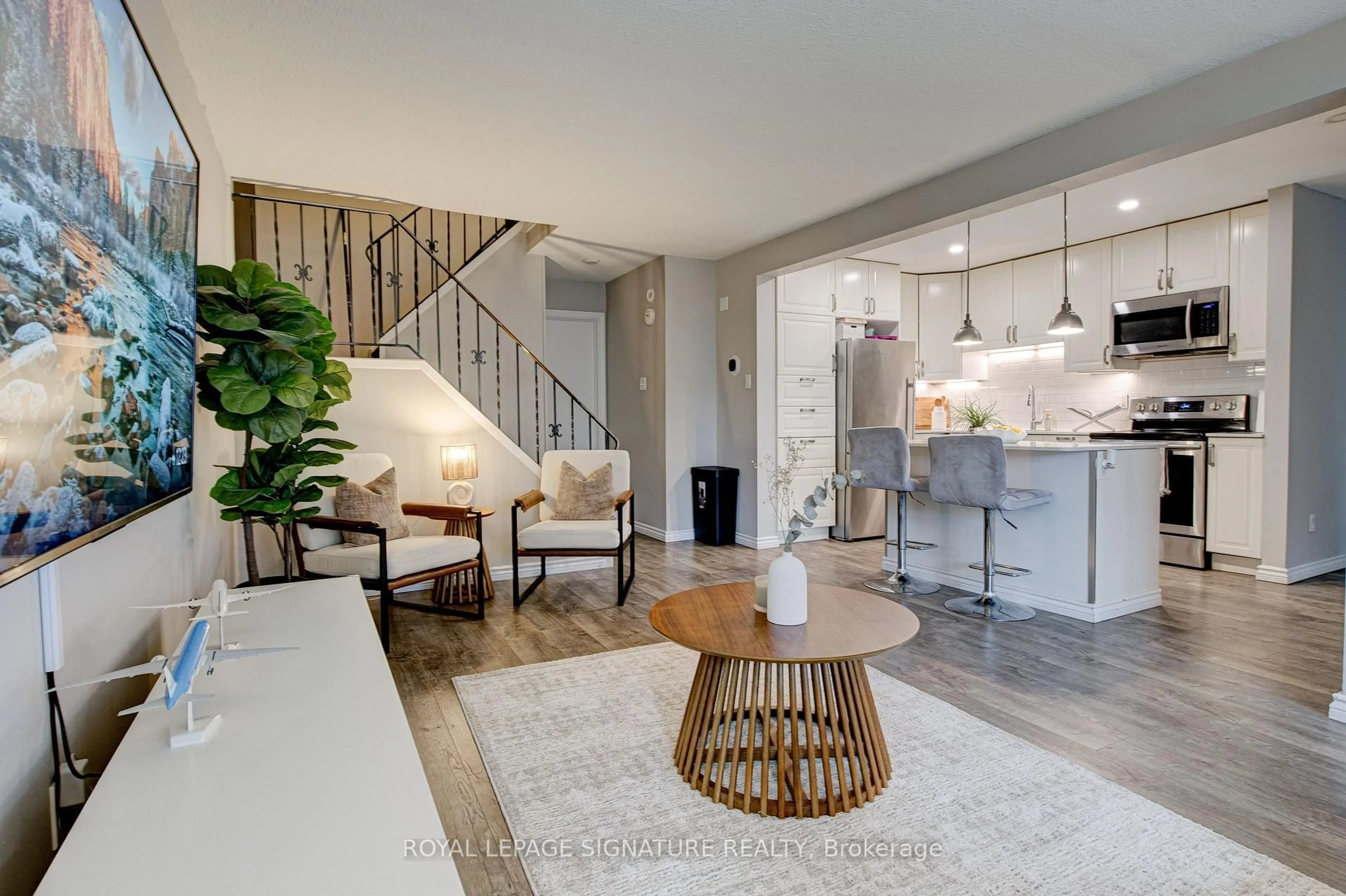 Open concept kitchen, unknown for 14 Williamsburg Rd #12, Kitchener Ontario N2E 1W1