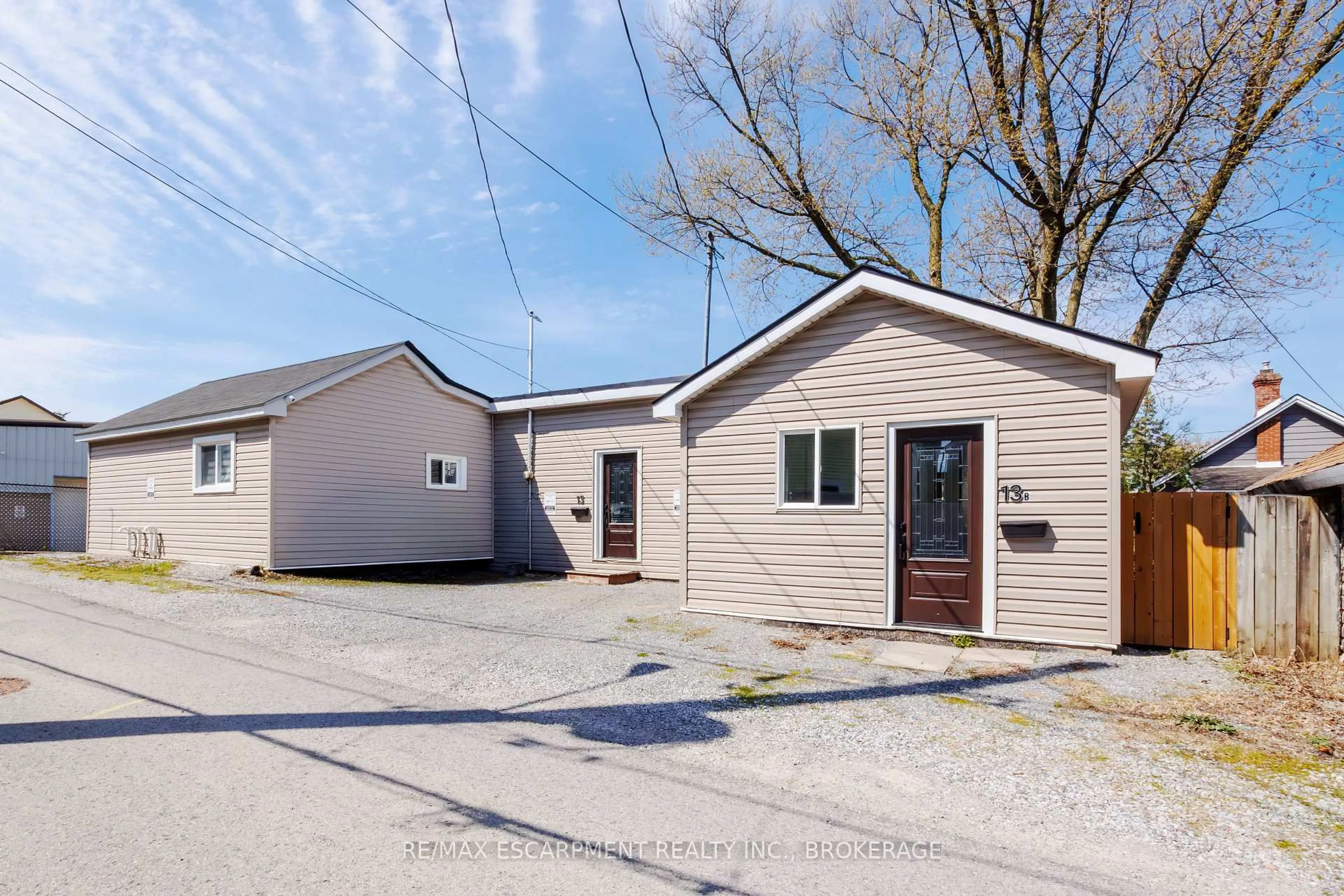 Unknown for 13 Chestnut Lane, St. Catharines Ontario L2T 1G3