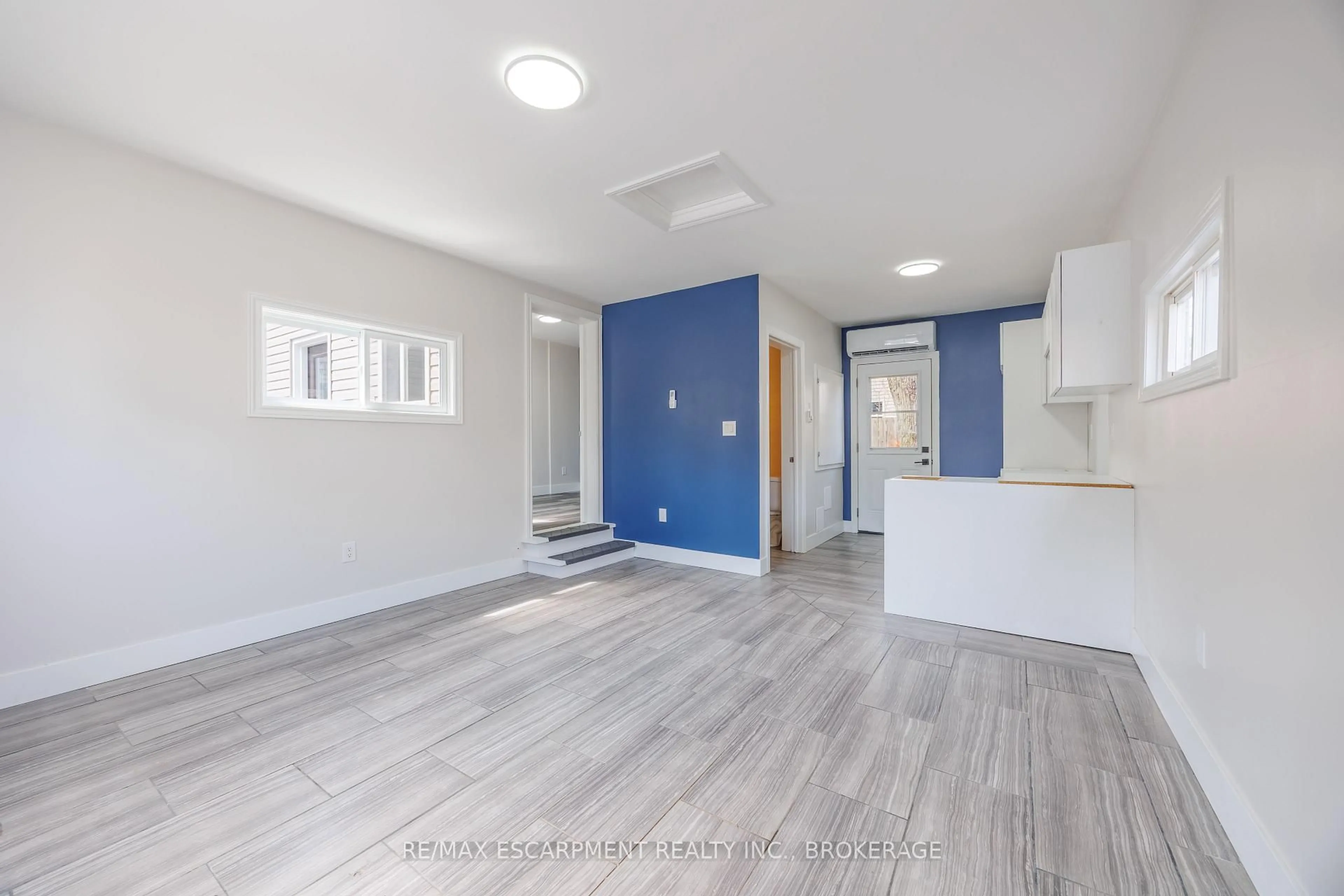 Unknown for 13 Chestnut Lane, St. Catharines Ontario L2T 1G3