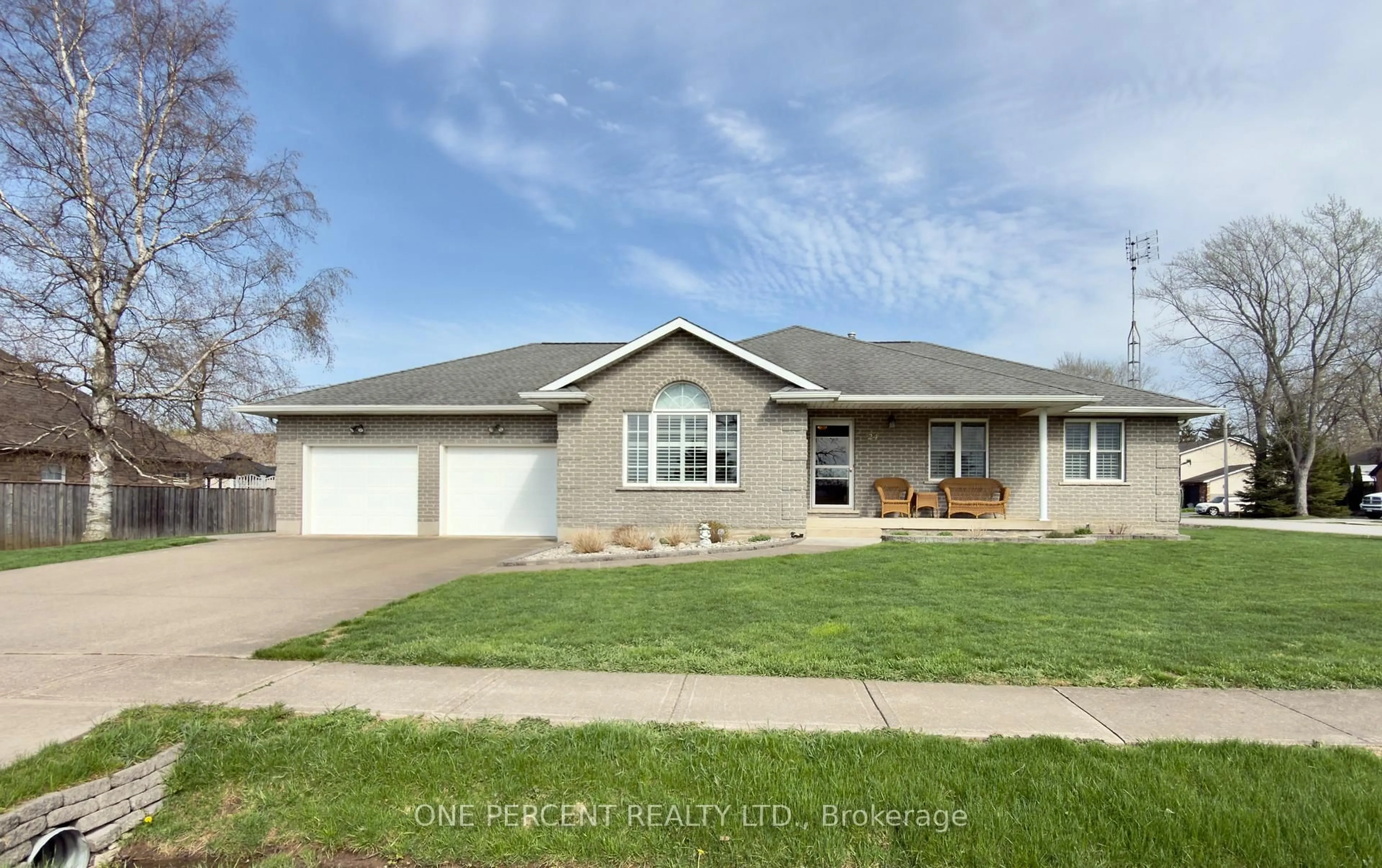 Home with vinyl exterior material, street for 24 South Main St, Thorold Ontario L0S 1K0