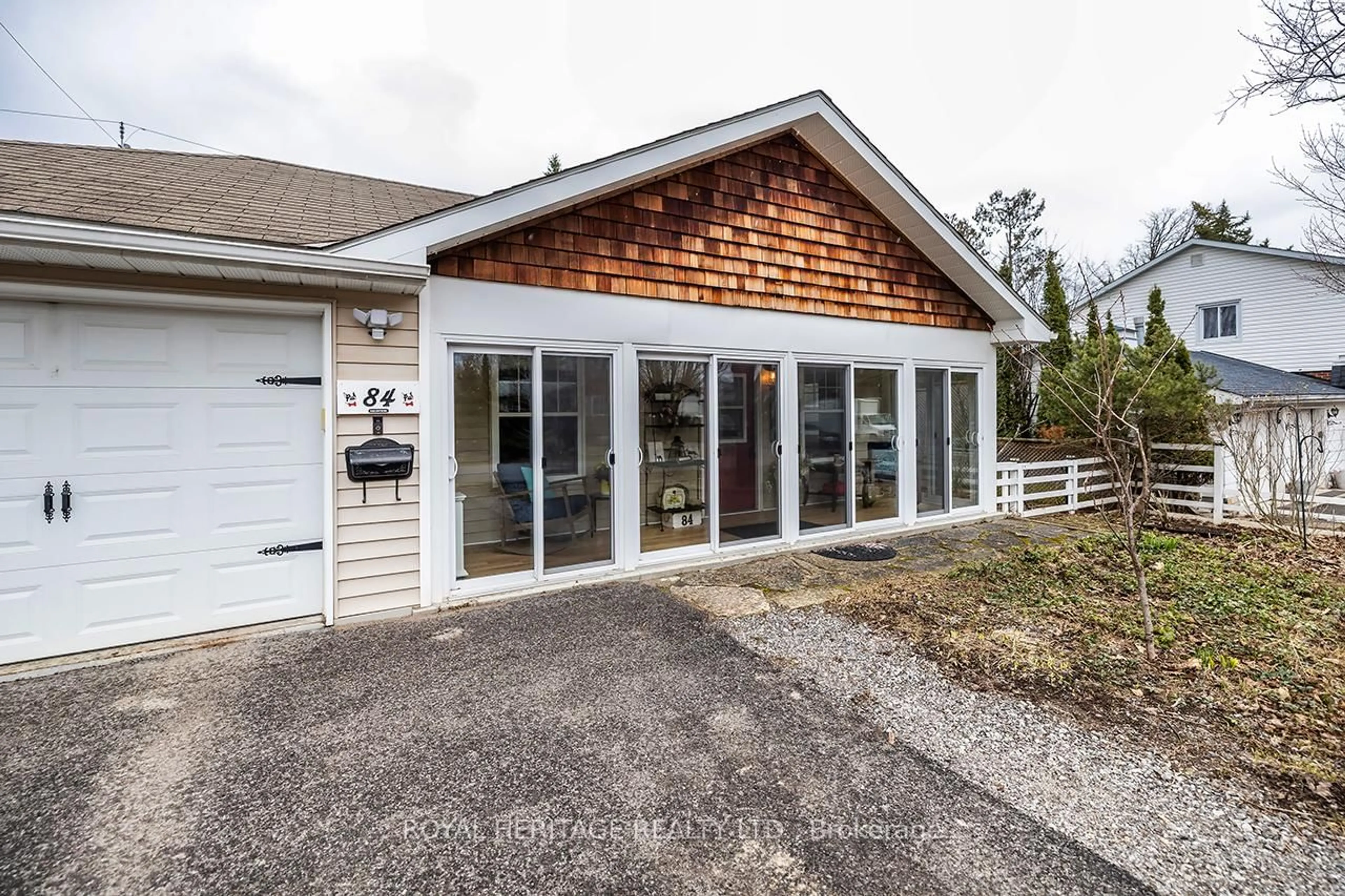 Unknown for 84 Nevin Ave, Peterborough Ontario K9J 6E8