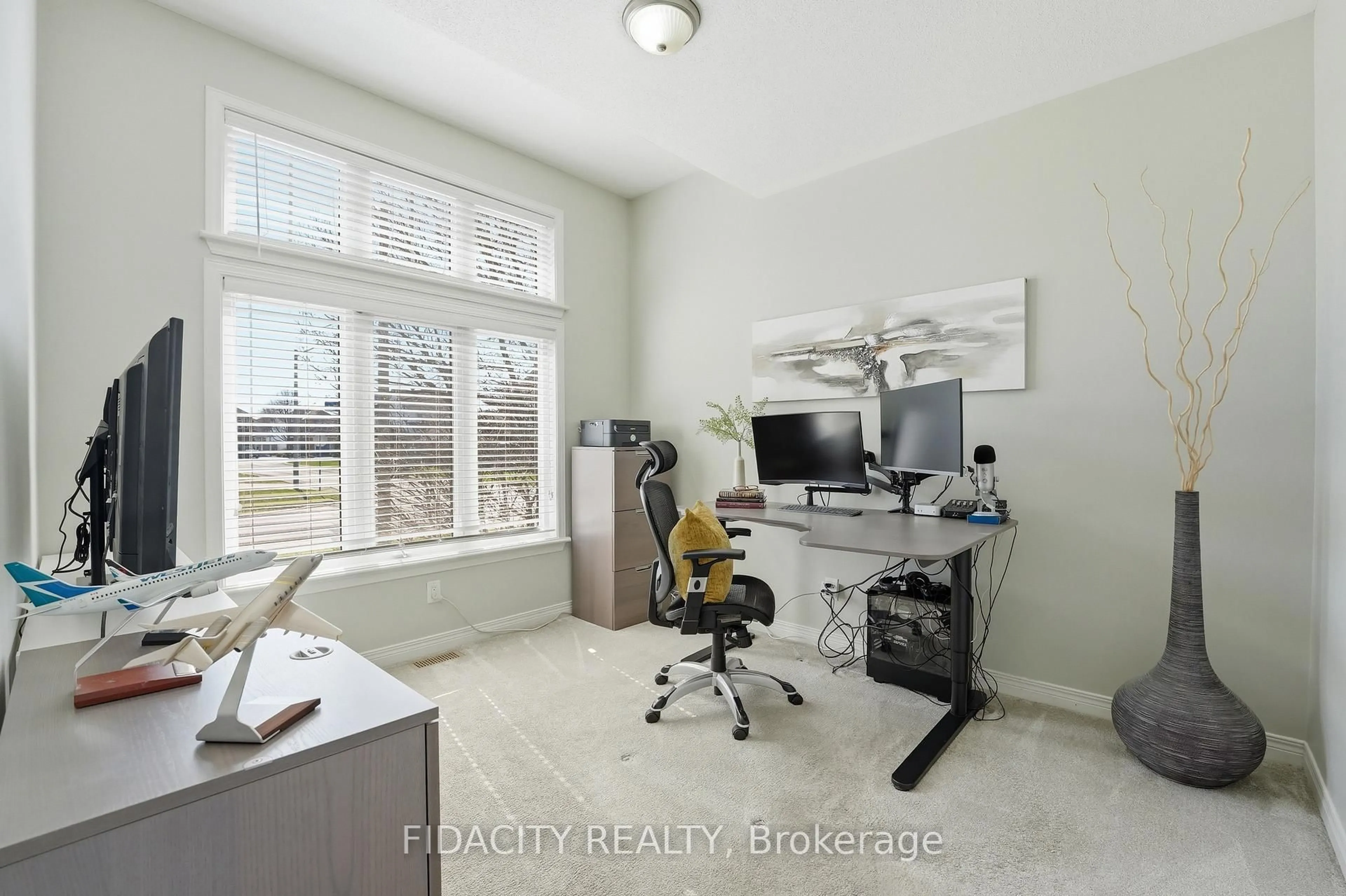 A pic of a room for 172 Coyote Cres, Stittsville Ontario K2S 2G6