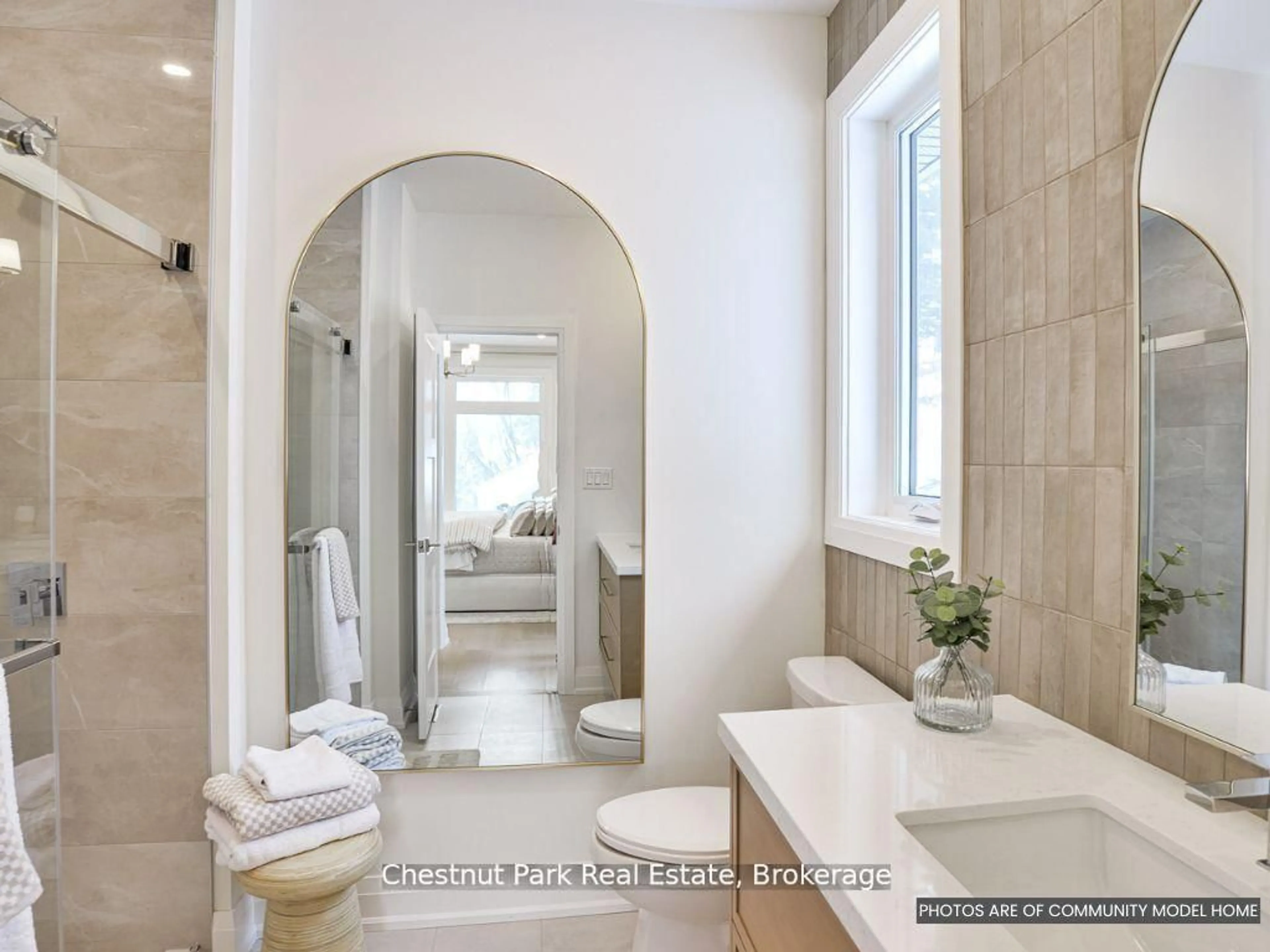 Contemporary bathroom, ceramic/tile floor for 18 Pine Needle Way, Huntsville Ontario P1H 1M3
