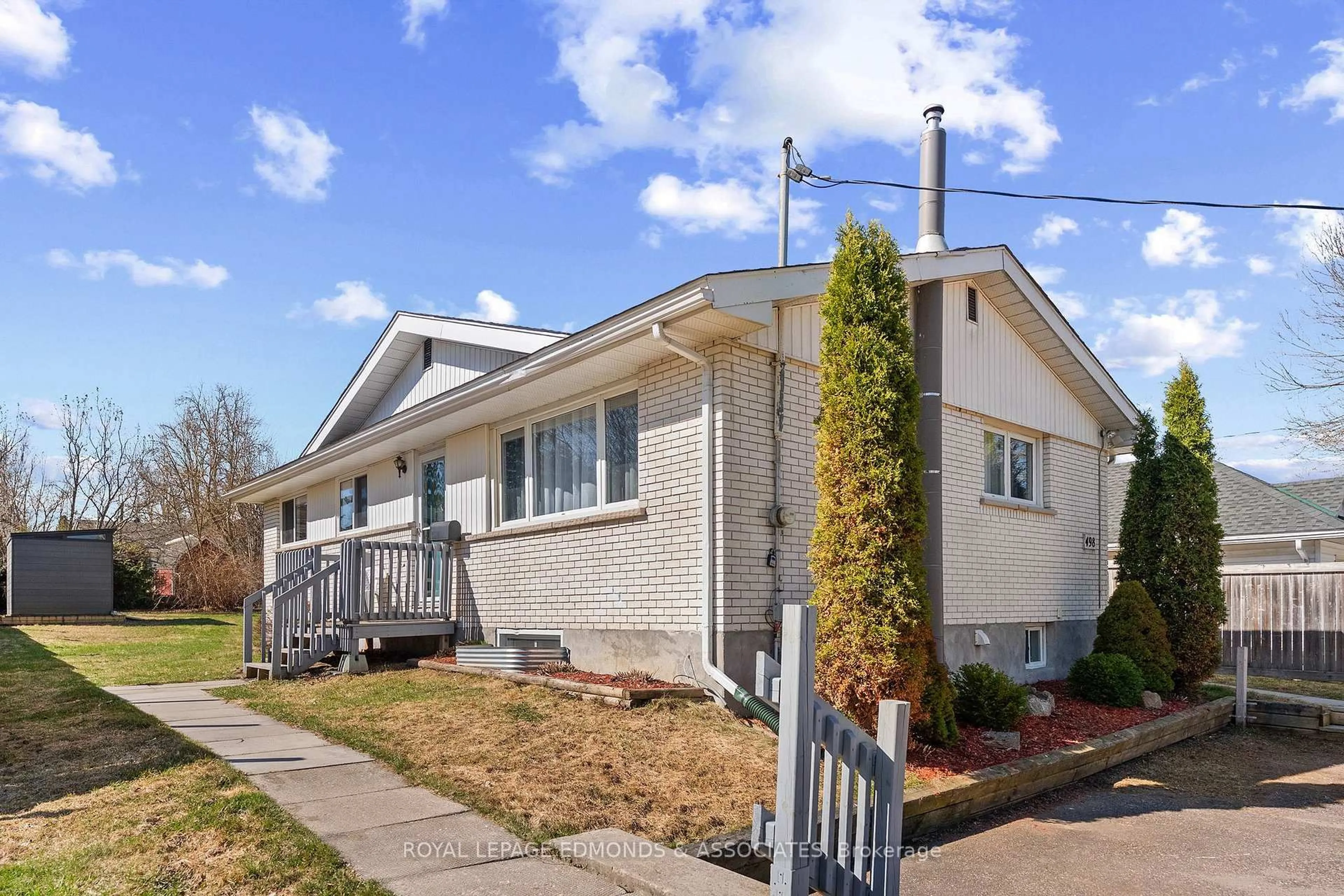 Unknown for 498 Estelle St, Pembroke Ontario K8A 3G8