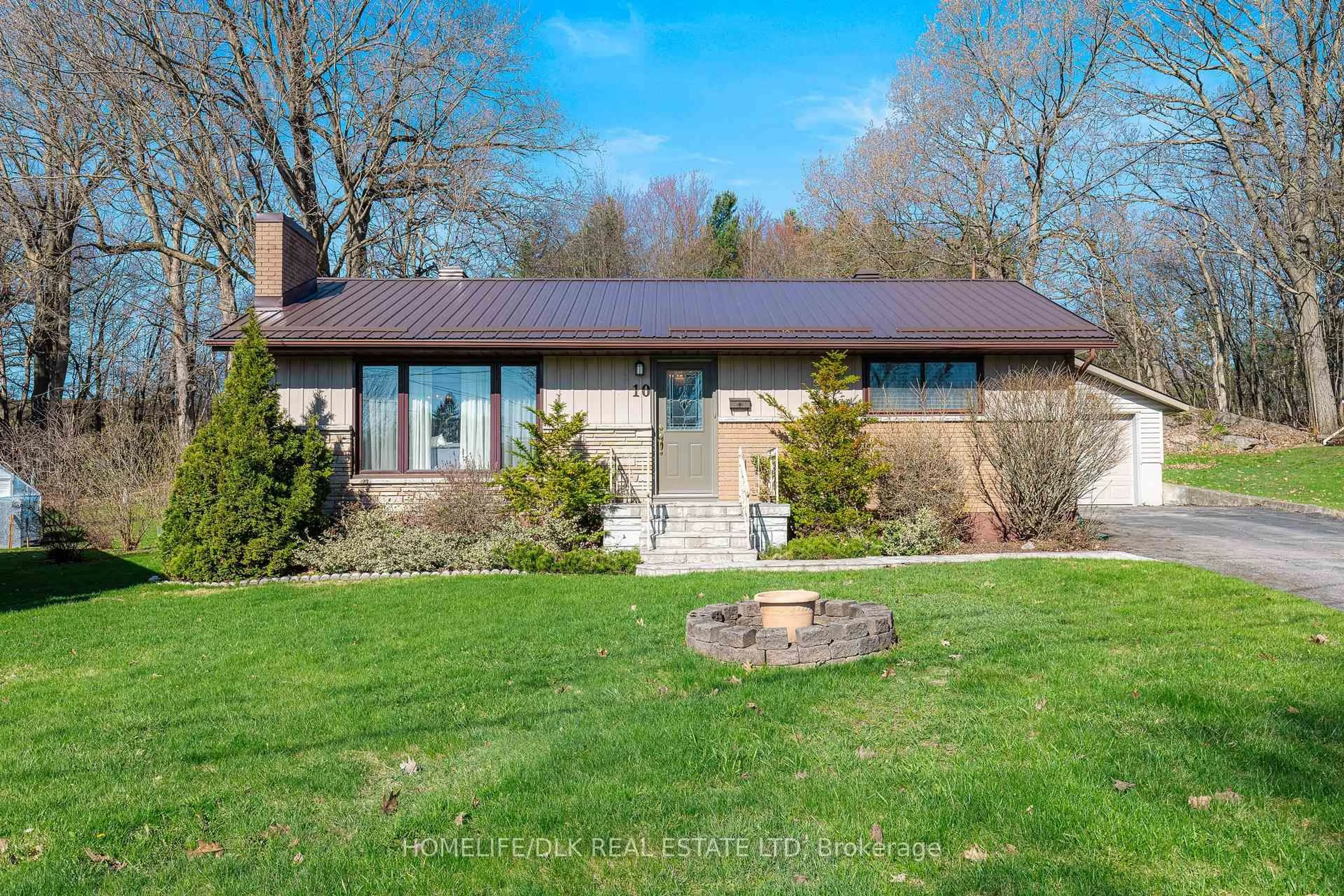 Unknown for 10 Oak Cres, Brockville Ontario K6V 5R6