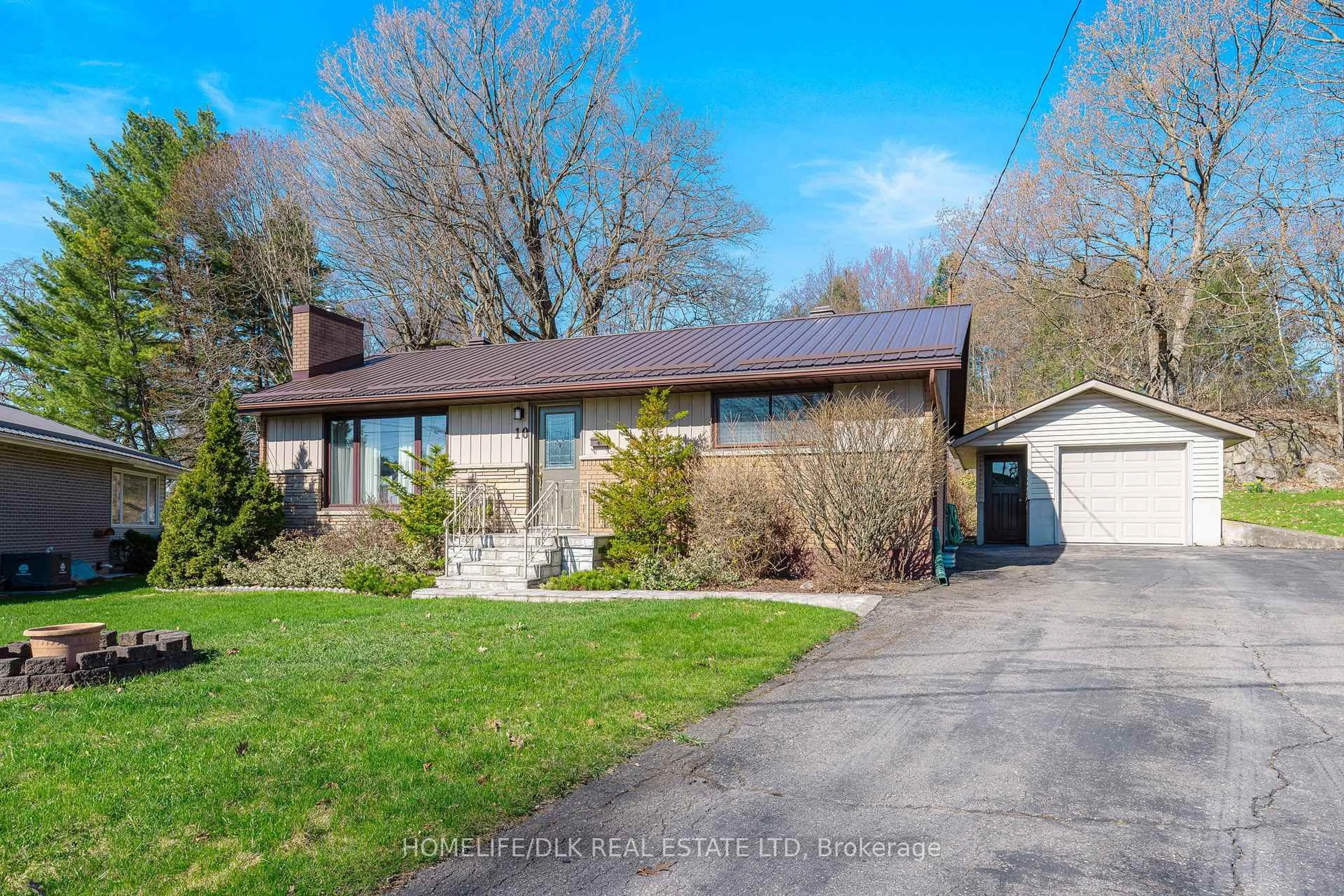 Unknown for 10 Oak Cres, Brockville Ontario K6V 5R6