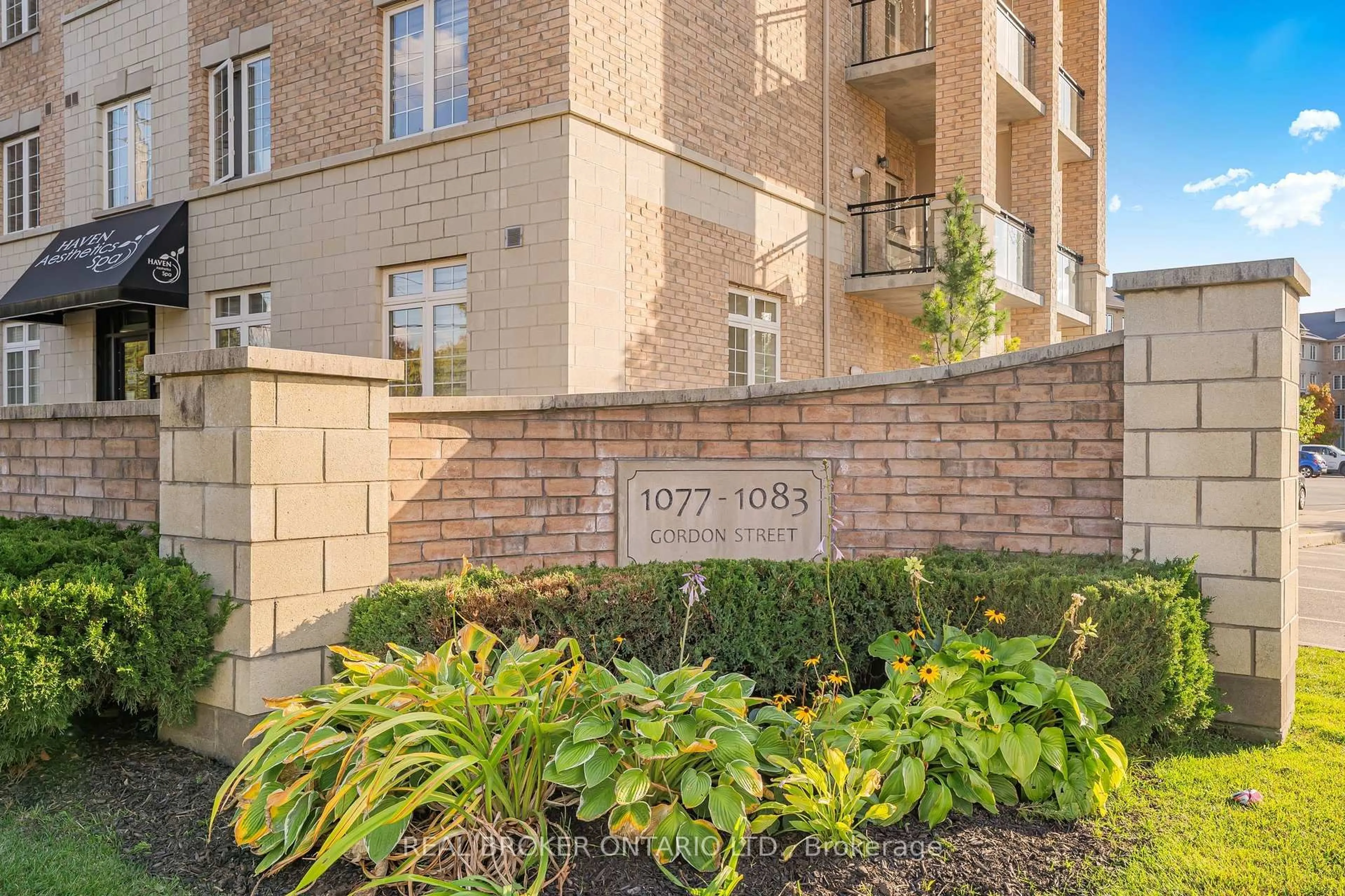 Patio, street for 1083 Gordon St #403, Guelph Ontario N1G 0E8