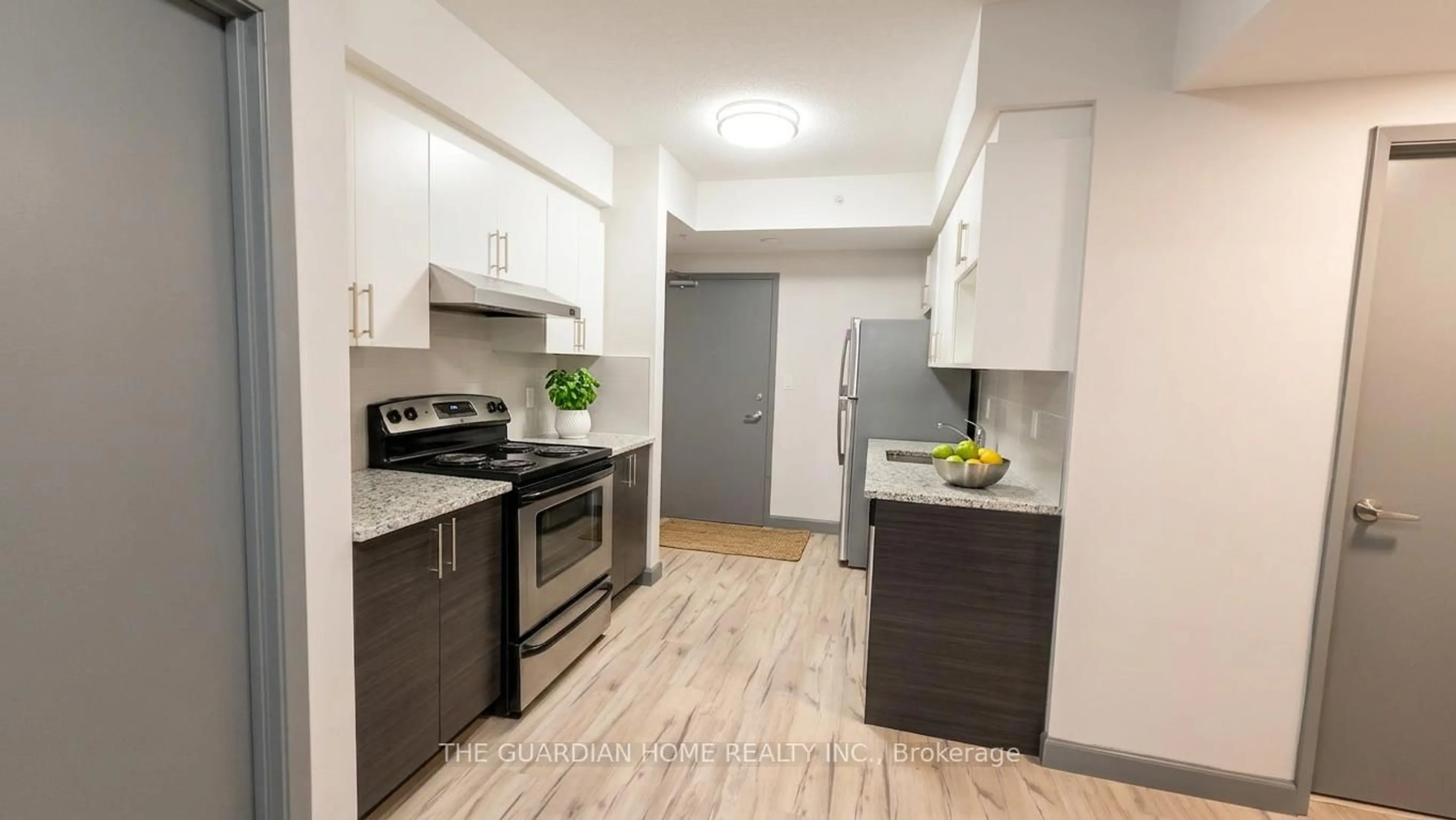 Standard kitchen, unknown for 258A Sunview St #1210, Waterloo Ontario N2L 0H6