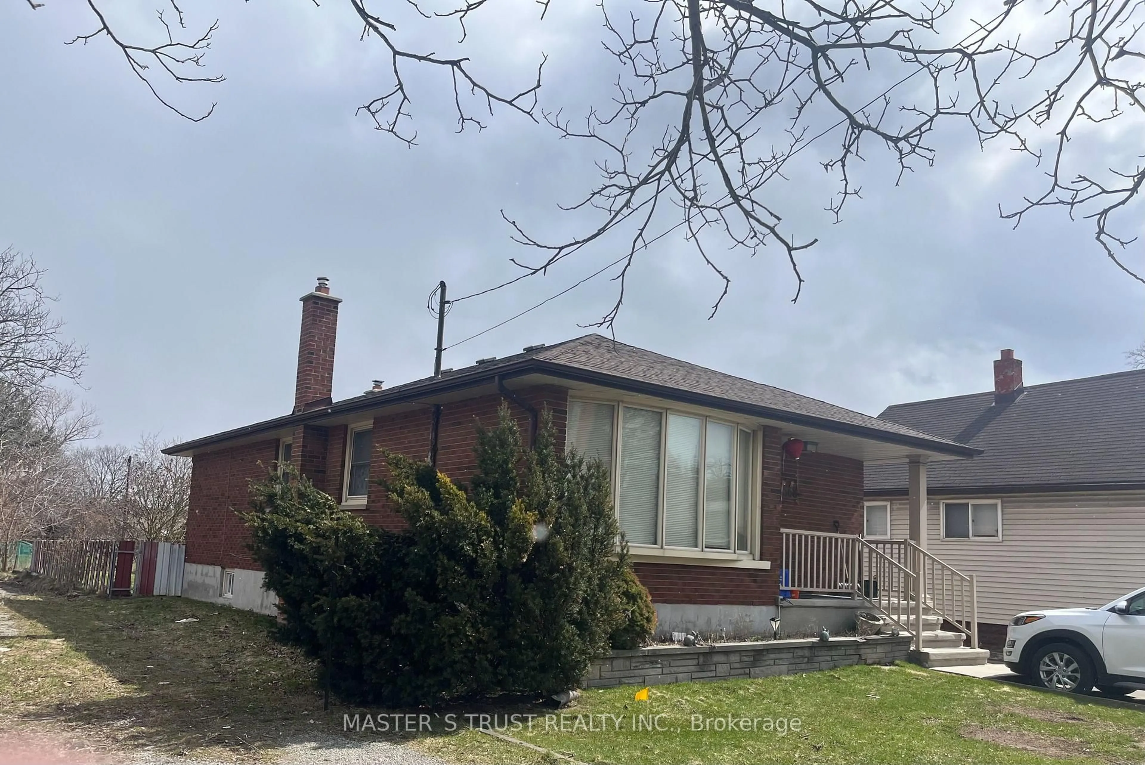 Home with brick exterior material, street for 5568 Drummond Rd, Niagara Falls Ontario L2G 4L3