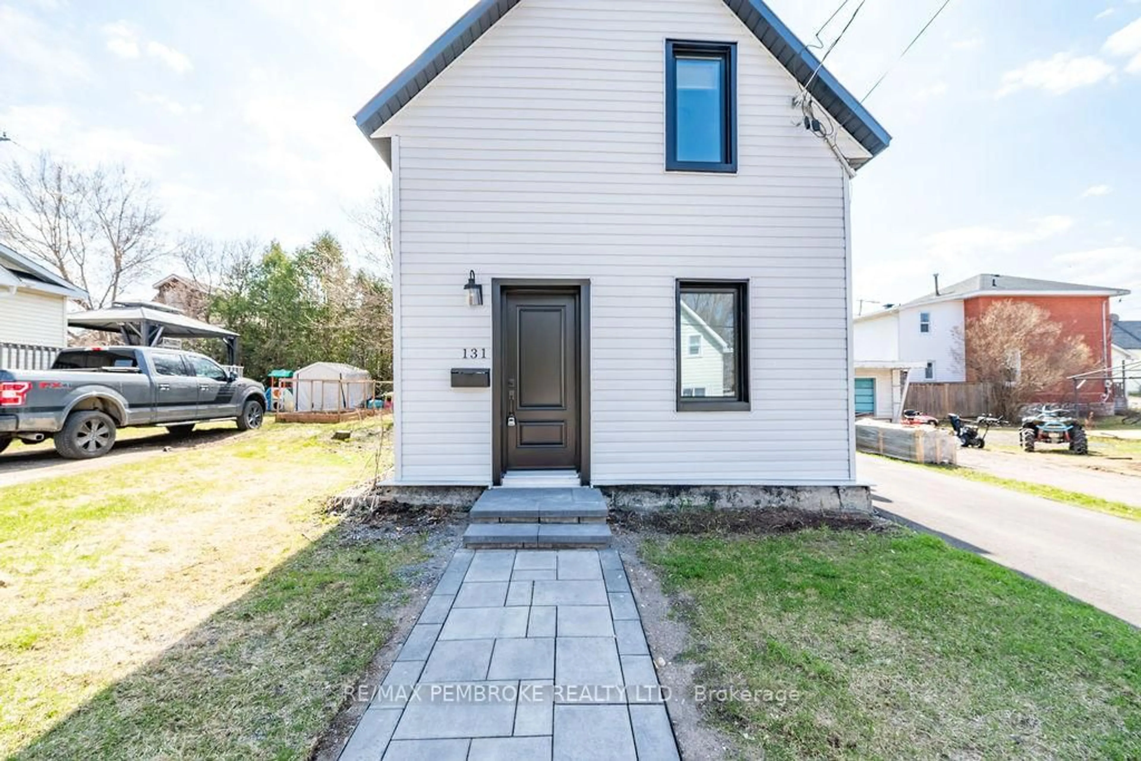 Unknown for 131 Patrick Ave, Renfrew Ontario K7V 3H3