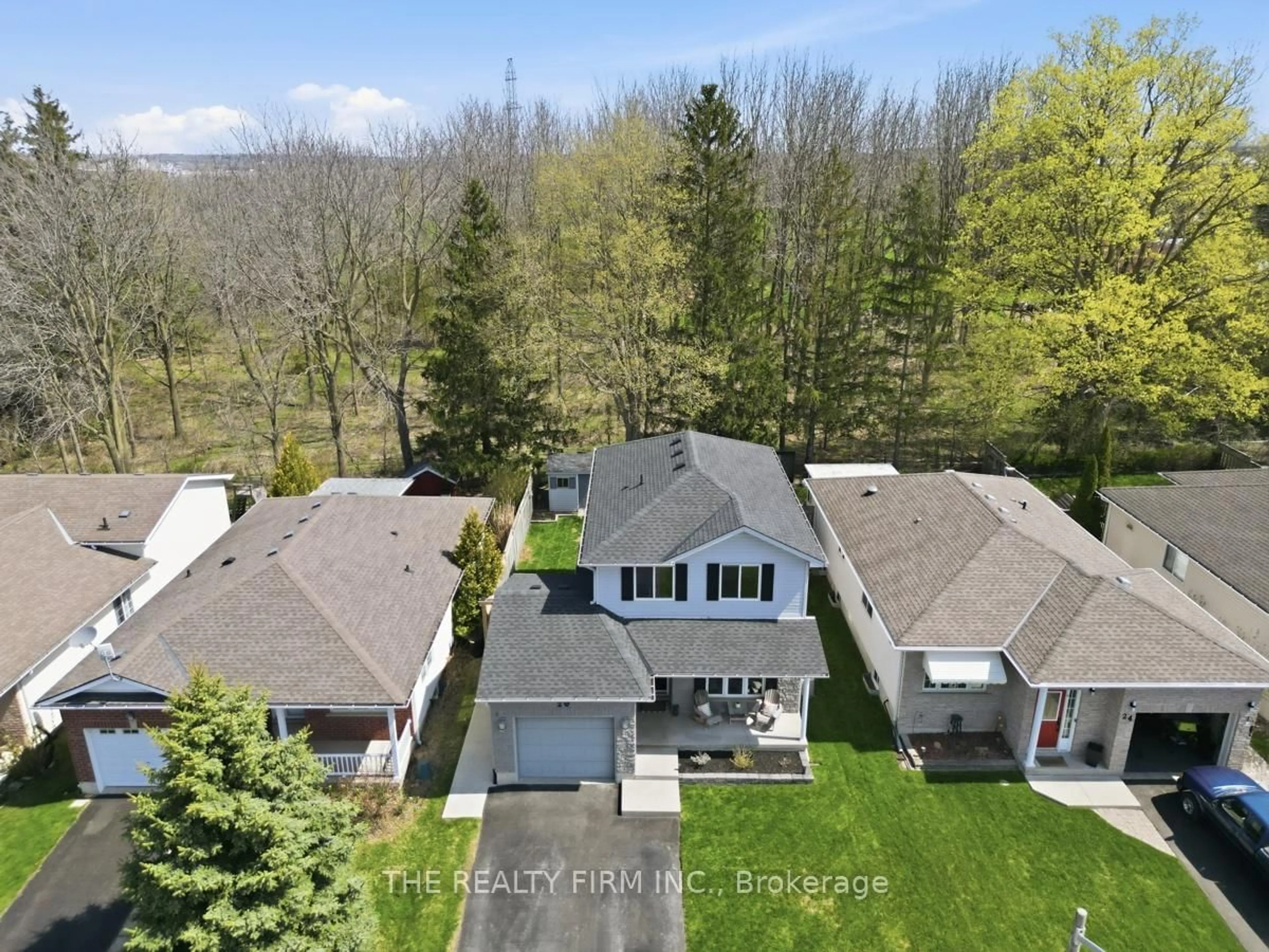 A pic from outside/outdoor area/front of a property/back of a property/a pic from drone, unknown for 26 Rossiter Rd, Ingersoll Ontario N5C 4C9