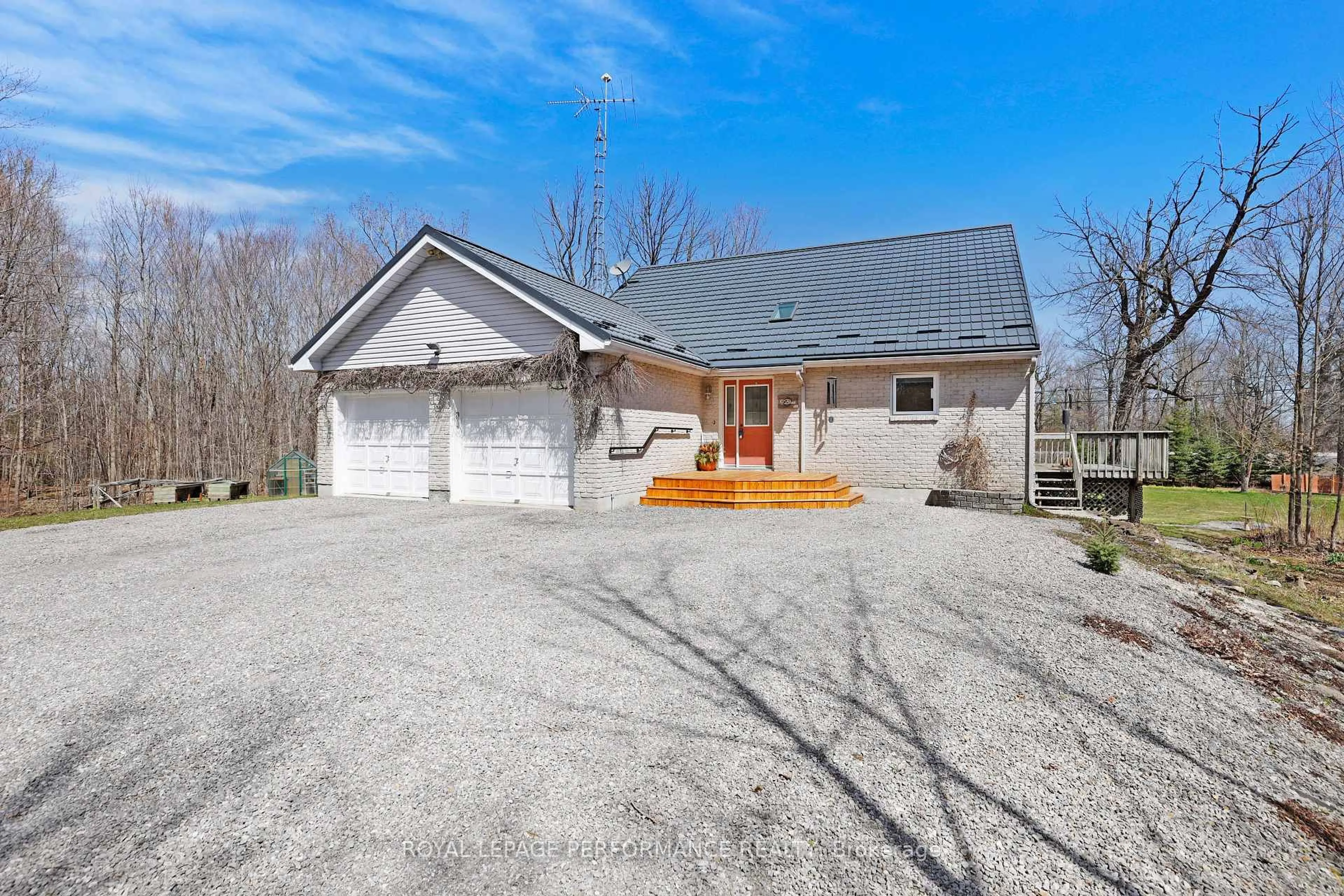 Unknown for 108 Felton Cres, Russell Ontario K4R 1E5