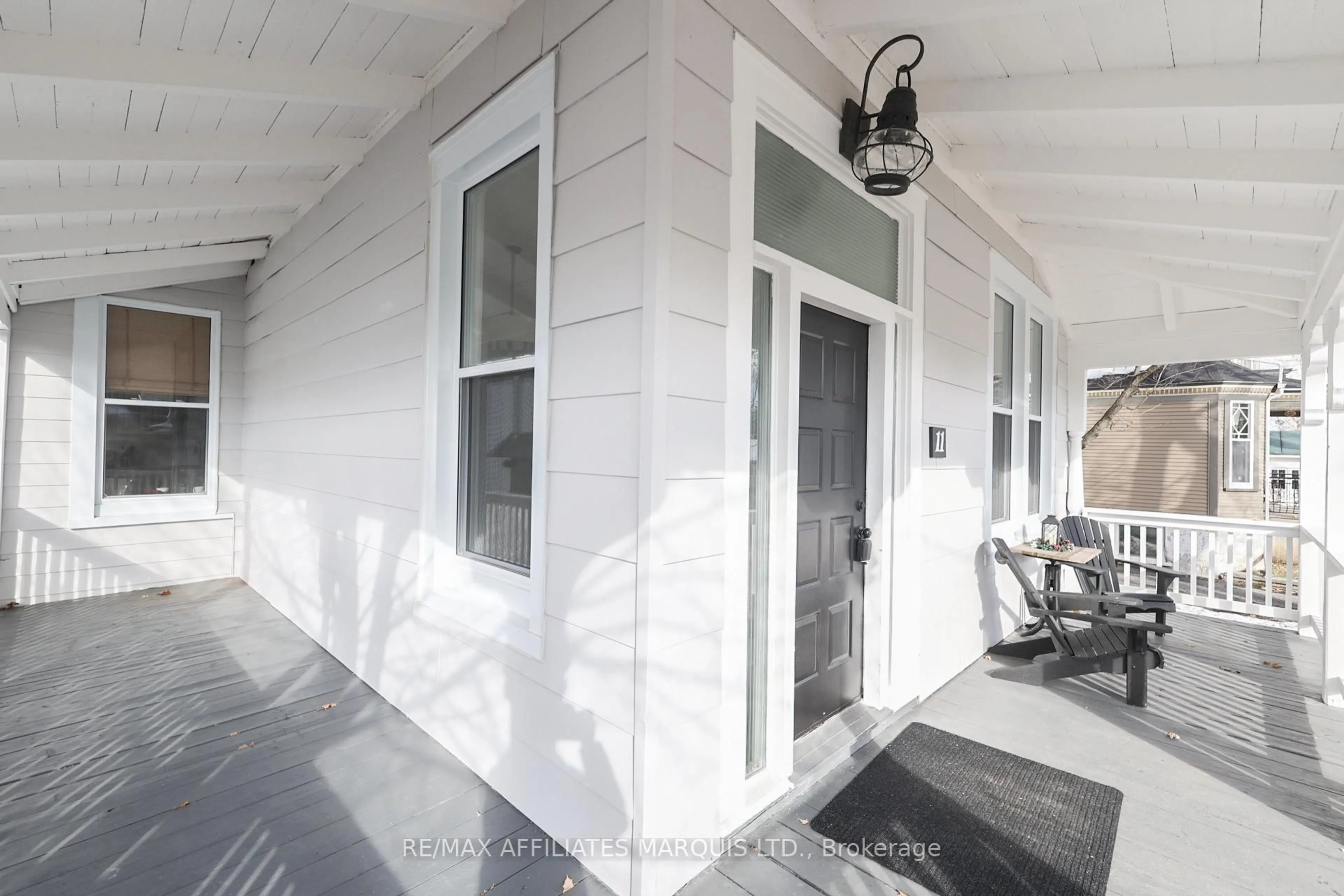 Indoor entryway for 11 Elgin St, North Glengarry Ontario K0C 1A0