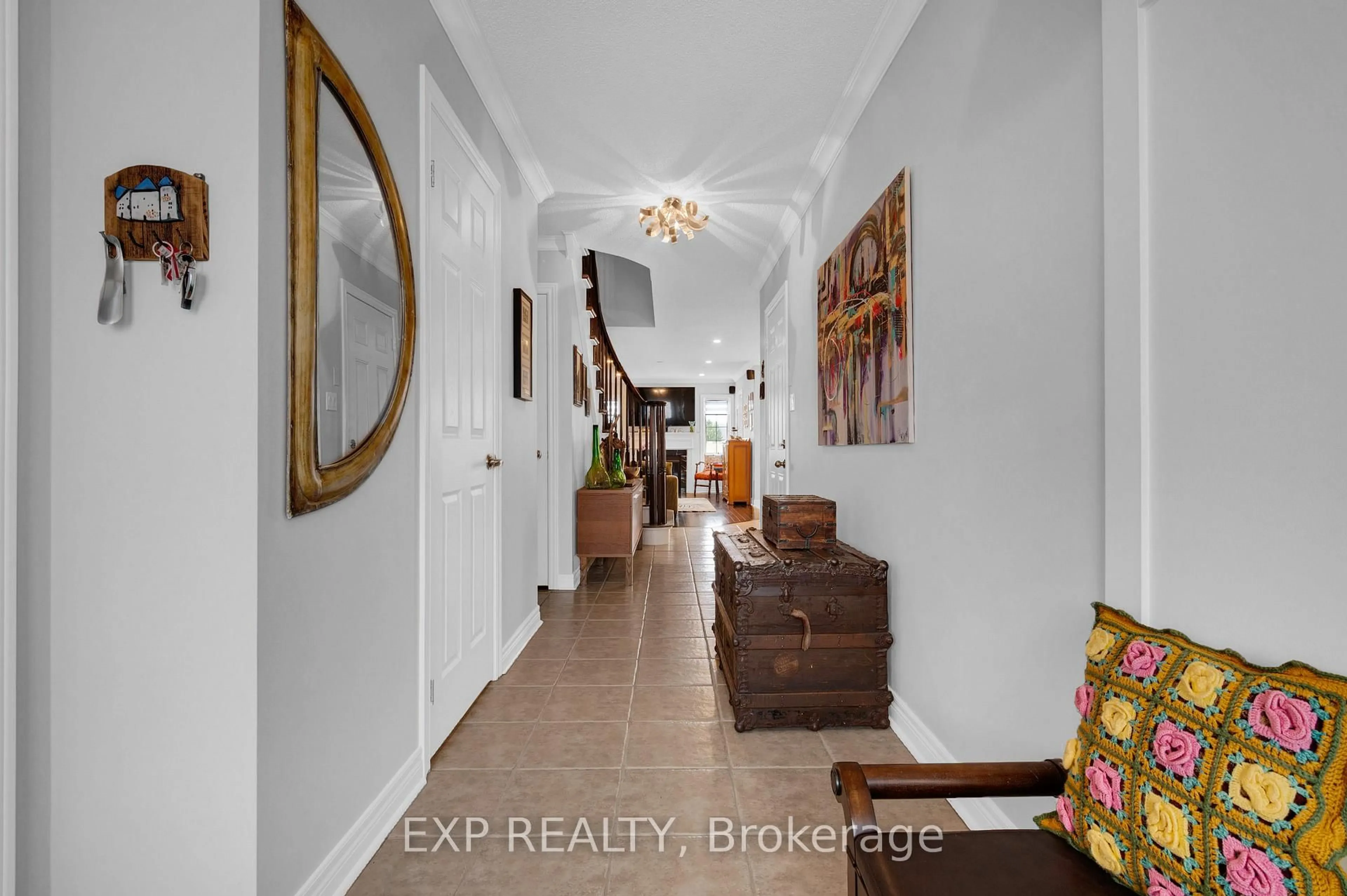 Indoor entryway for 92 Keith Cres, Niagara-on-the-Lake Ontario L0S 1J0