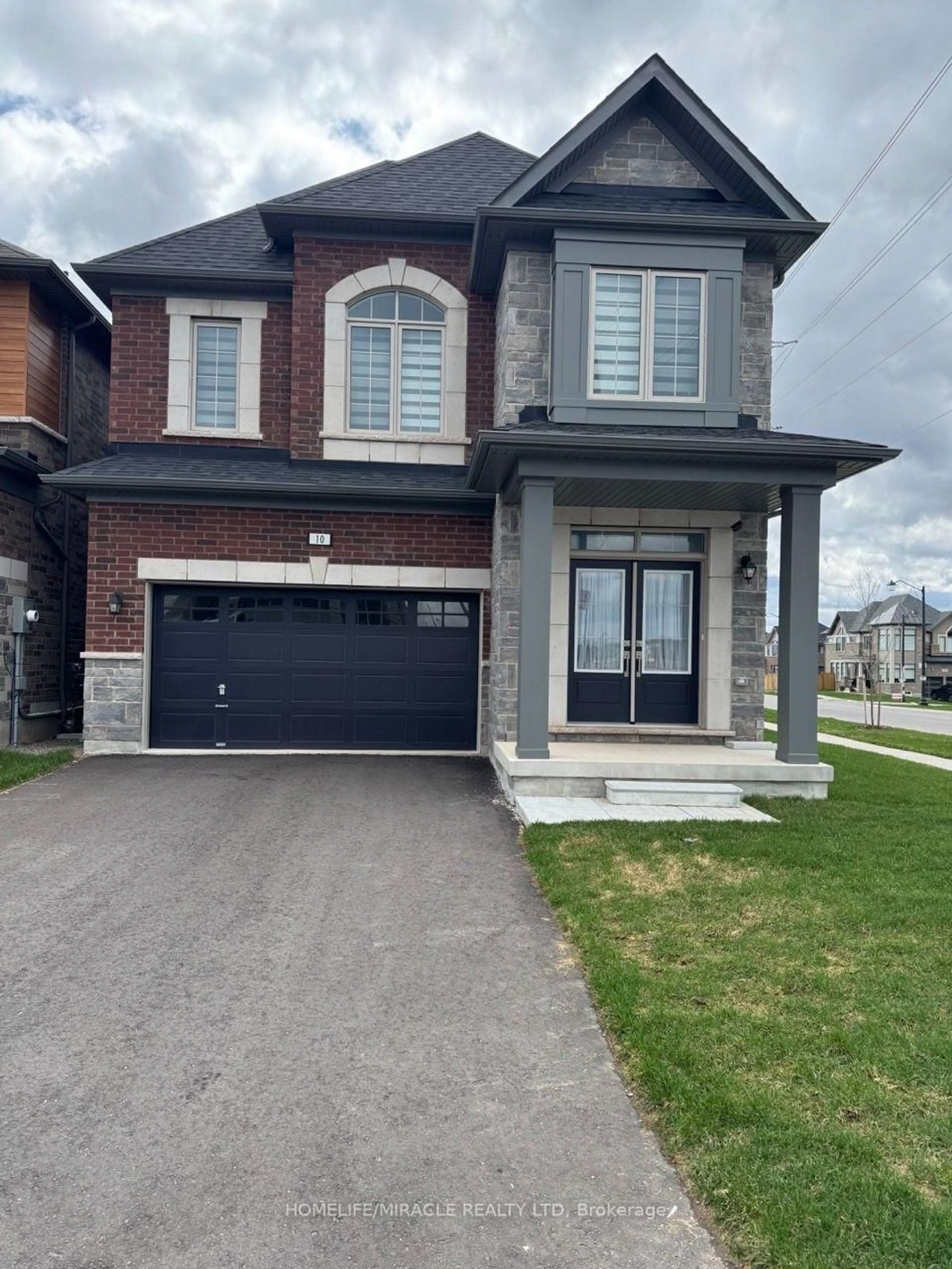 Home with brick exterior material, street for 10 Ferguson St, Erin Ontario N0B 1T0