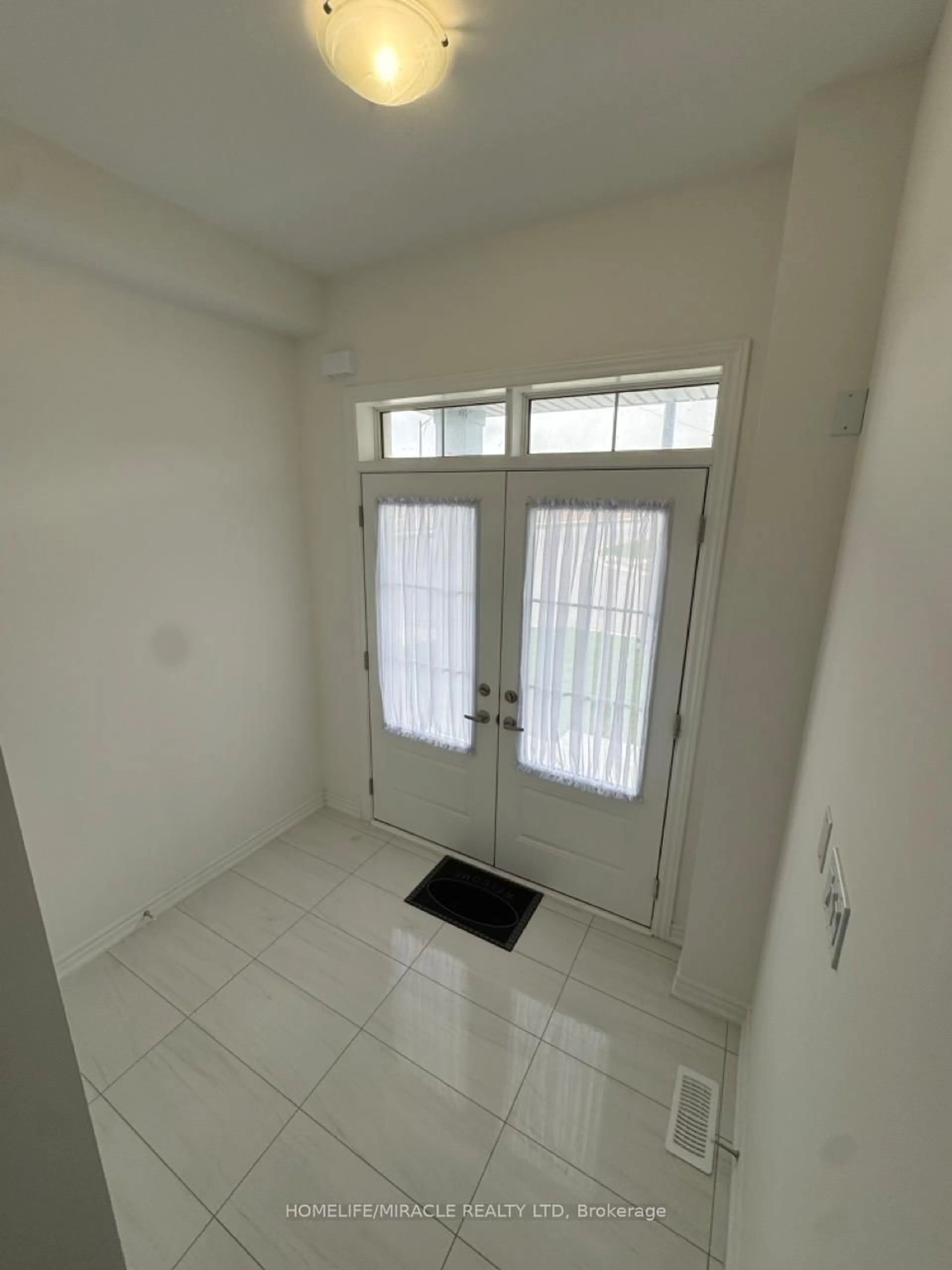 A pic of a room for 10 Ferguson St, Erin Ontario N0B 1T0