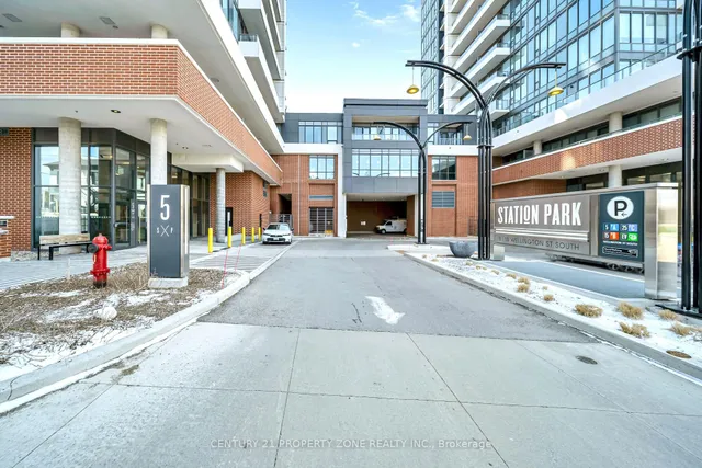 5 WELLINGTON St #1612, Kitchener 2