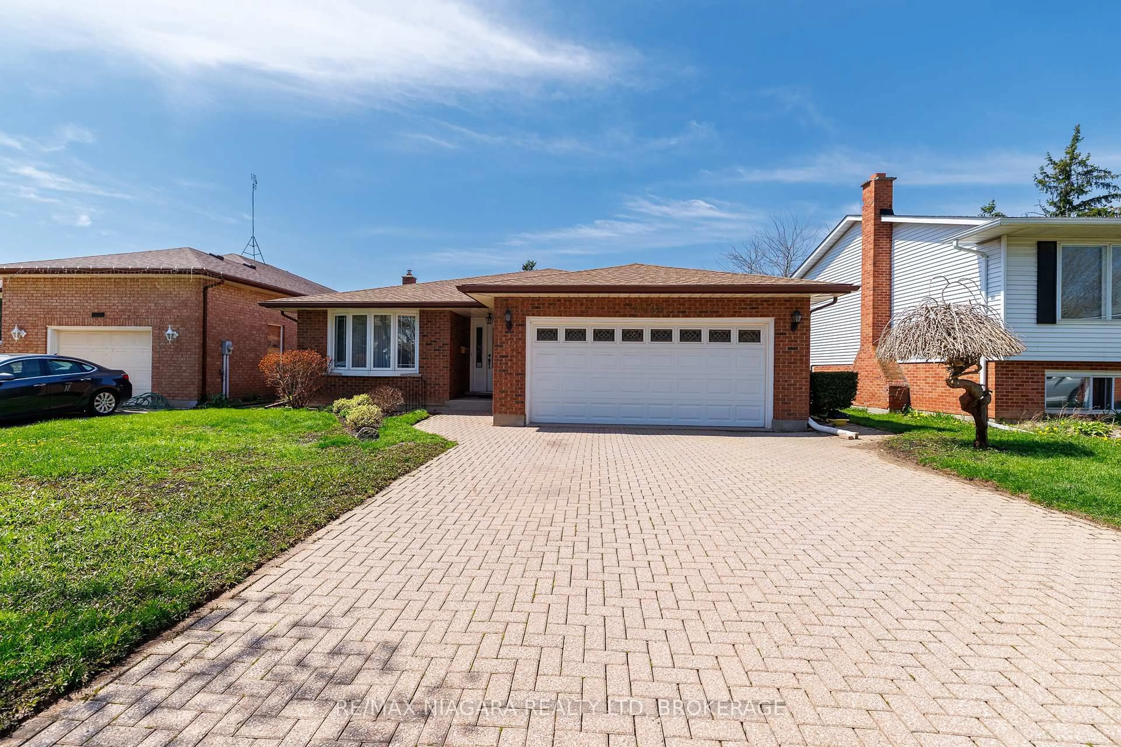 Home with brick exterior material, street for 4409 Latina Cres, Niagara Falls Ontario L2E 7C3