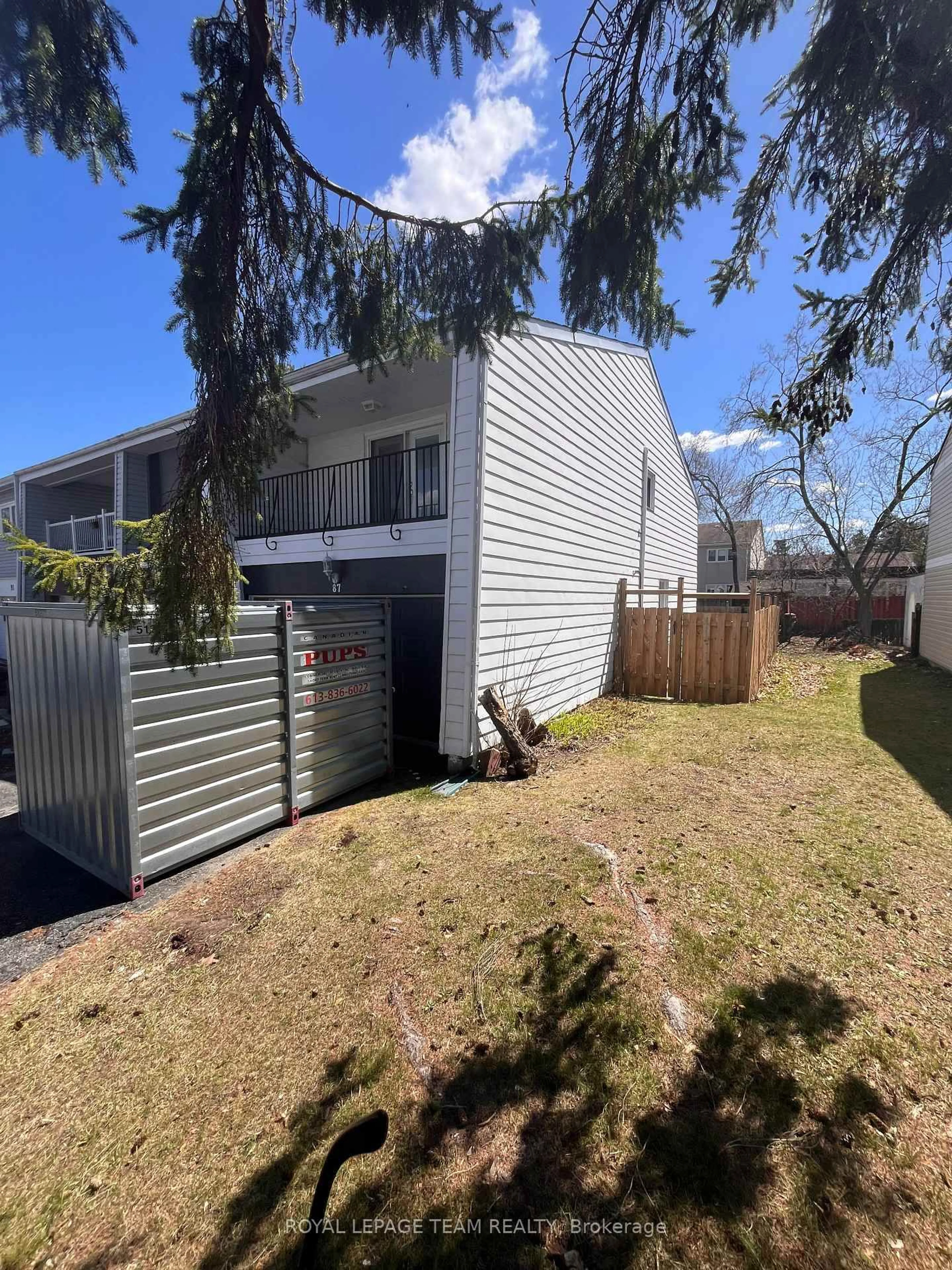 A pic from outside/outdoor area/front of a property/back of a property/a pic from drone, unknown for 87 Grady Cres, Ottawa Ontario K2H 5S2