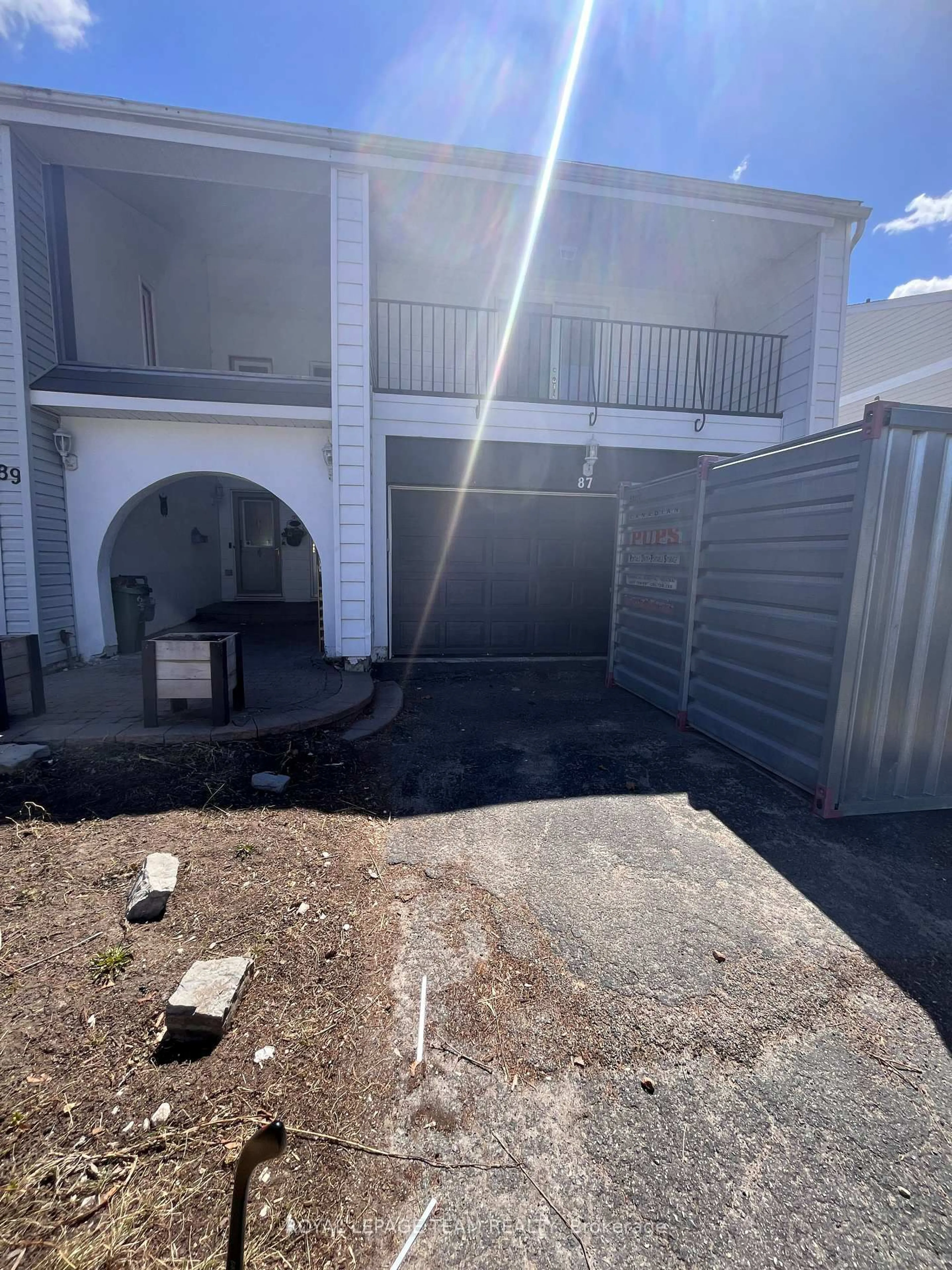 Unknown for 87 Grady Cres, Ottawa Ontario K2H 5S2