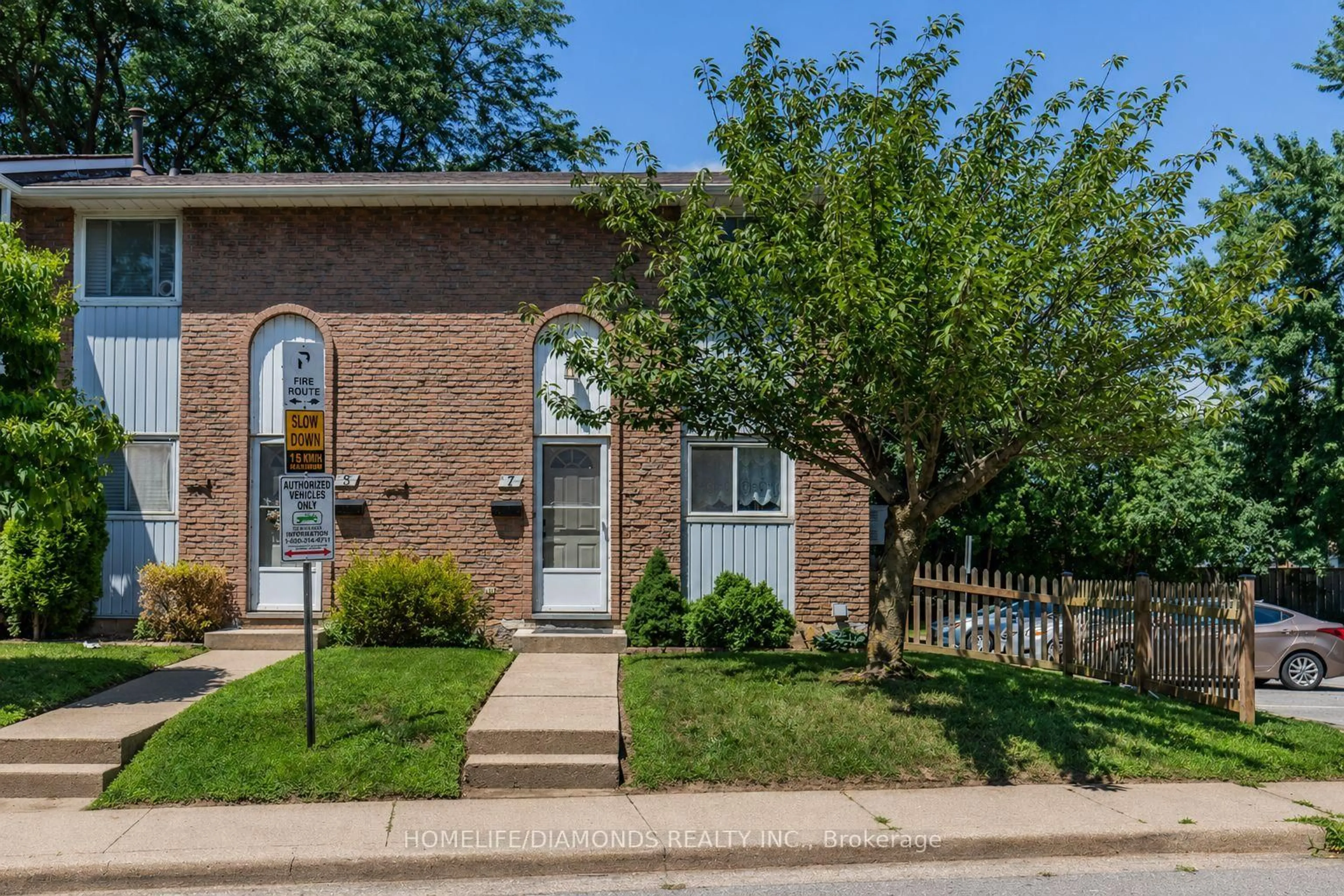 Home with brick exterior material, street for 25 Linfield Dr #7, St. Catharines Ontario L2N 5T7