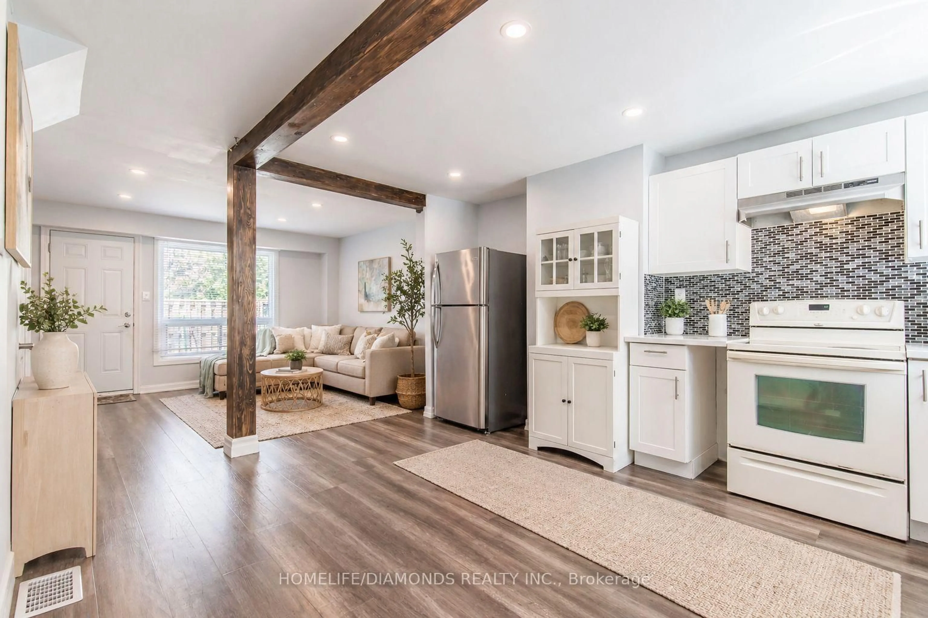 Open concept kitchen, unknown for 25 Linfield Dr #7, St. Catharines Ontario L2N 5T7