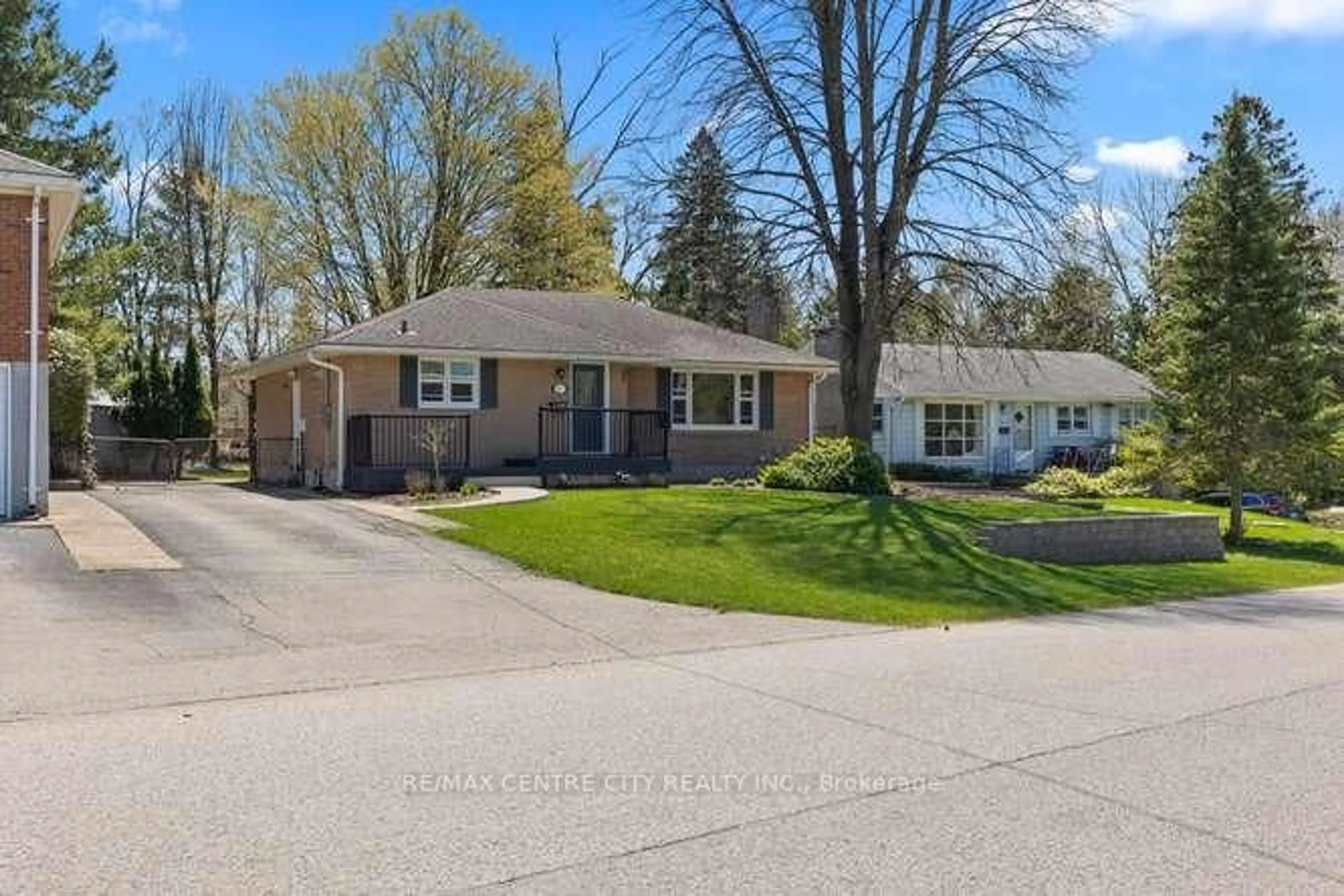 Unknown for 1302 Norman Ave, London South Ontario N6K 2A3