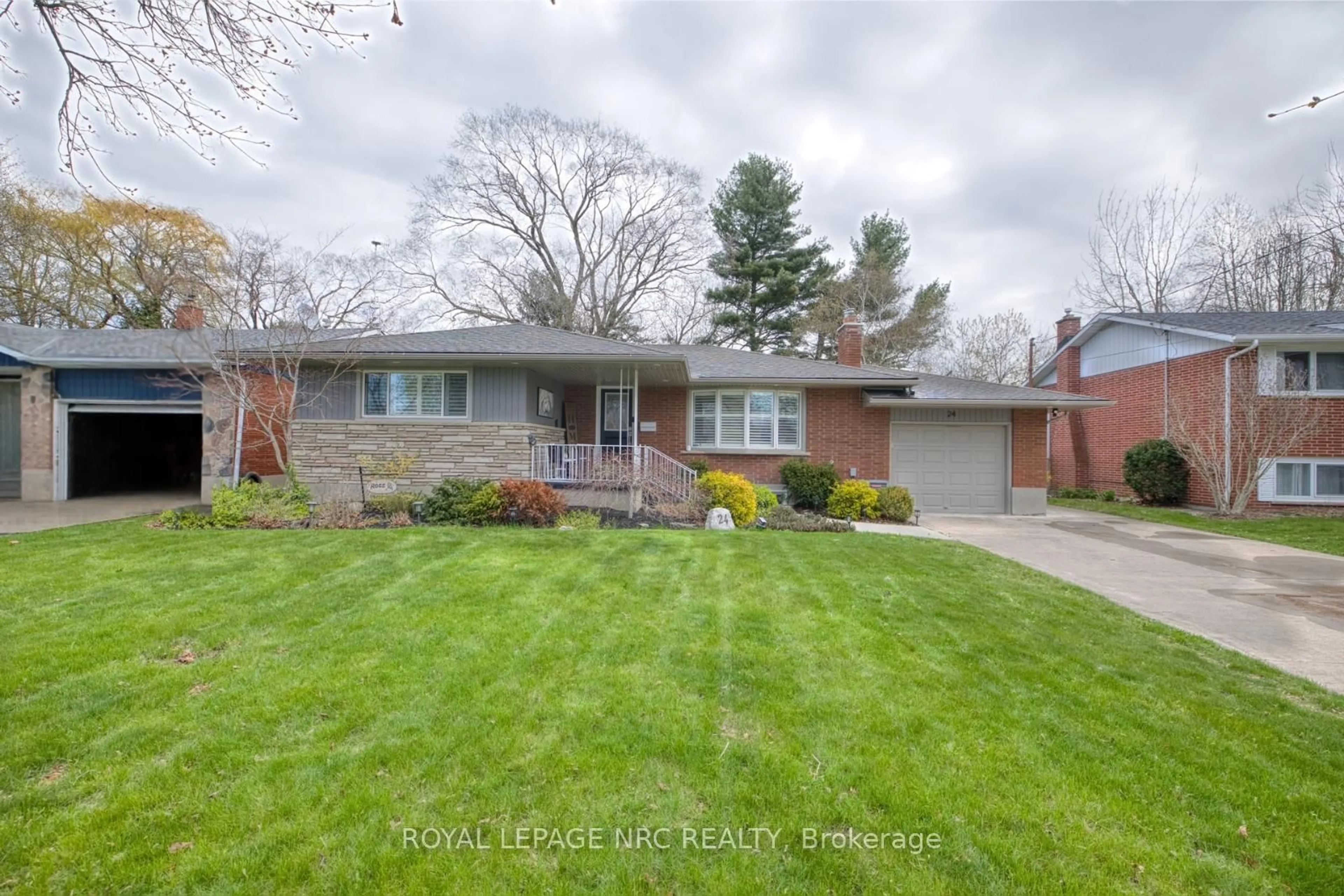 Home with brick exterior material, street for 24 O`MARA Dr, St. Catharines Ontario L2M 1V2